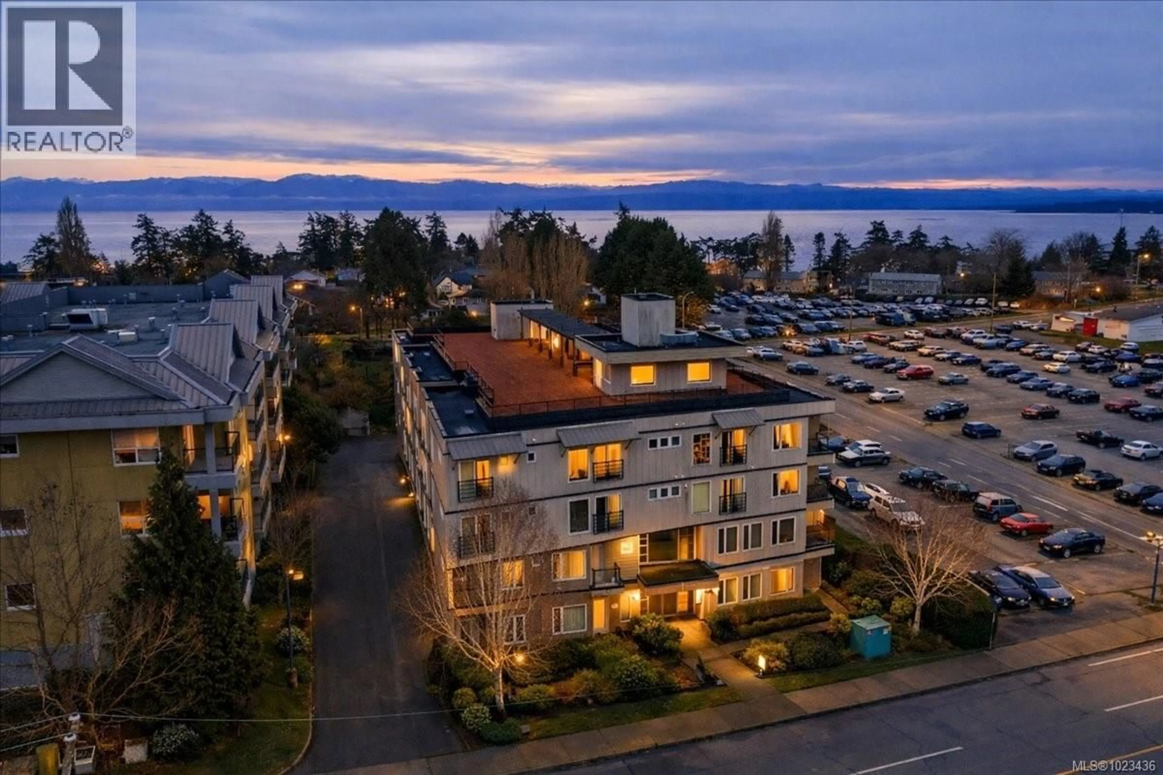 A pic from outside/outdoor area/front of a property/back of a property/a pic from drone, unknown for 213 - 1405 ESQUIMALT ROAD, Esquimalt British Columbia V9A0A4