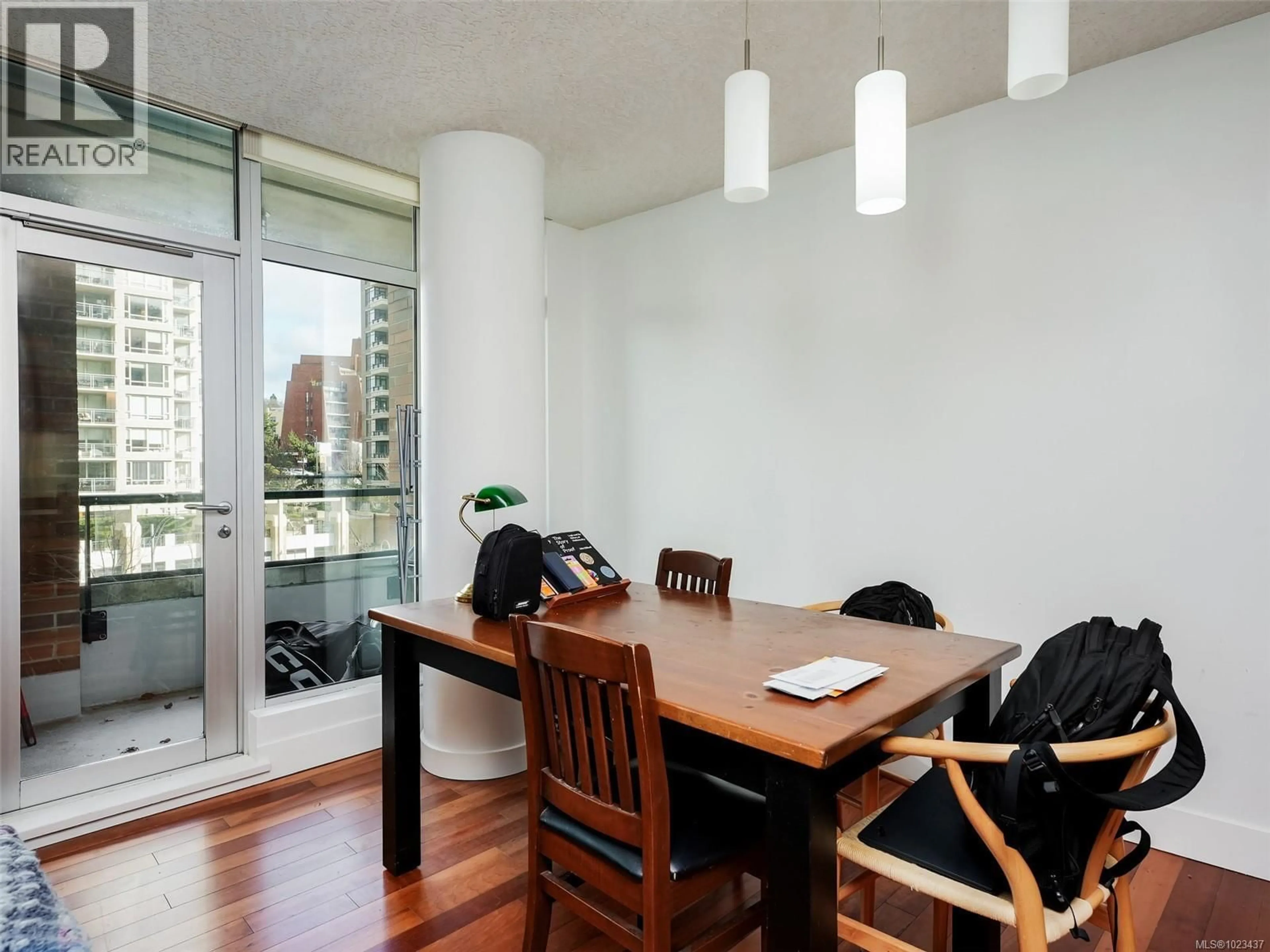 Dining room, wood/laminate floor for S401 - 737 HUMBOLDT STREET, Victoria British Columbia V8W1B1