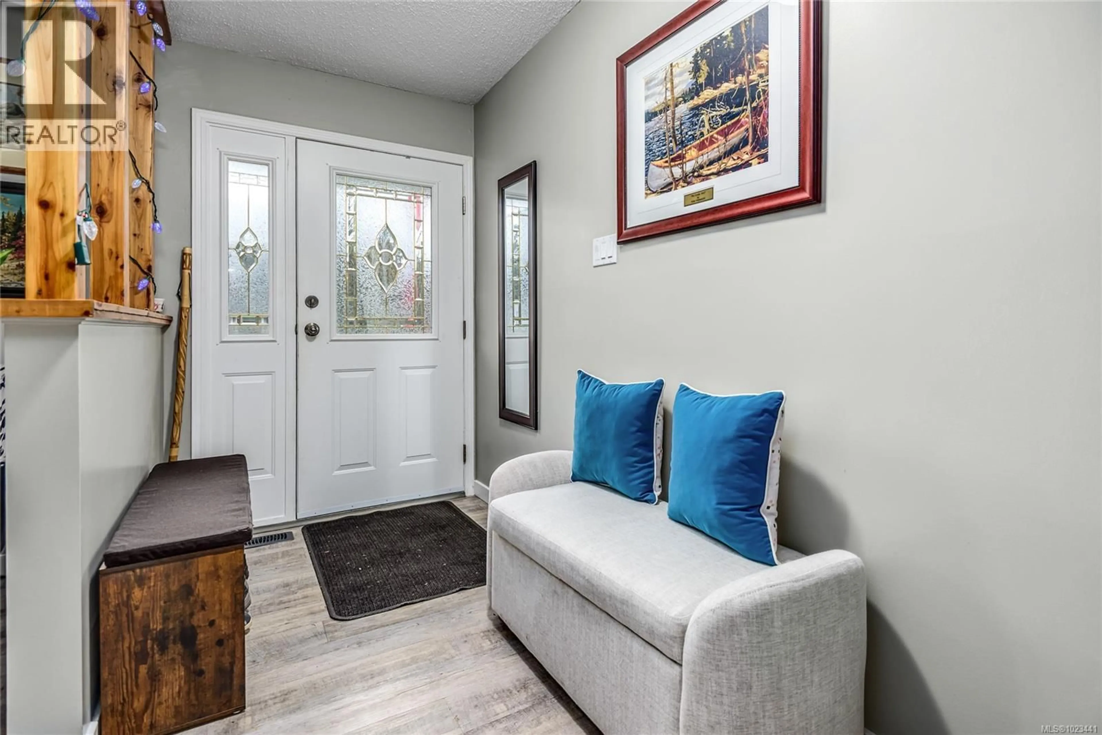 Indoor entryway for 645 WILLIAMS ROAD, Courtenay British Columbia V9N6E8