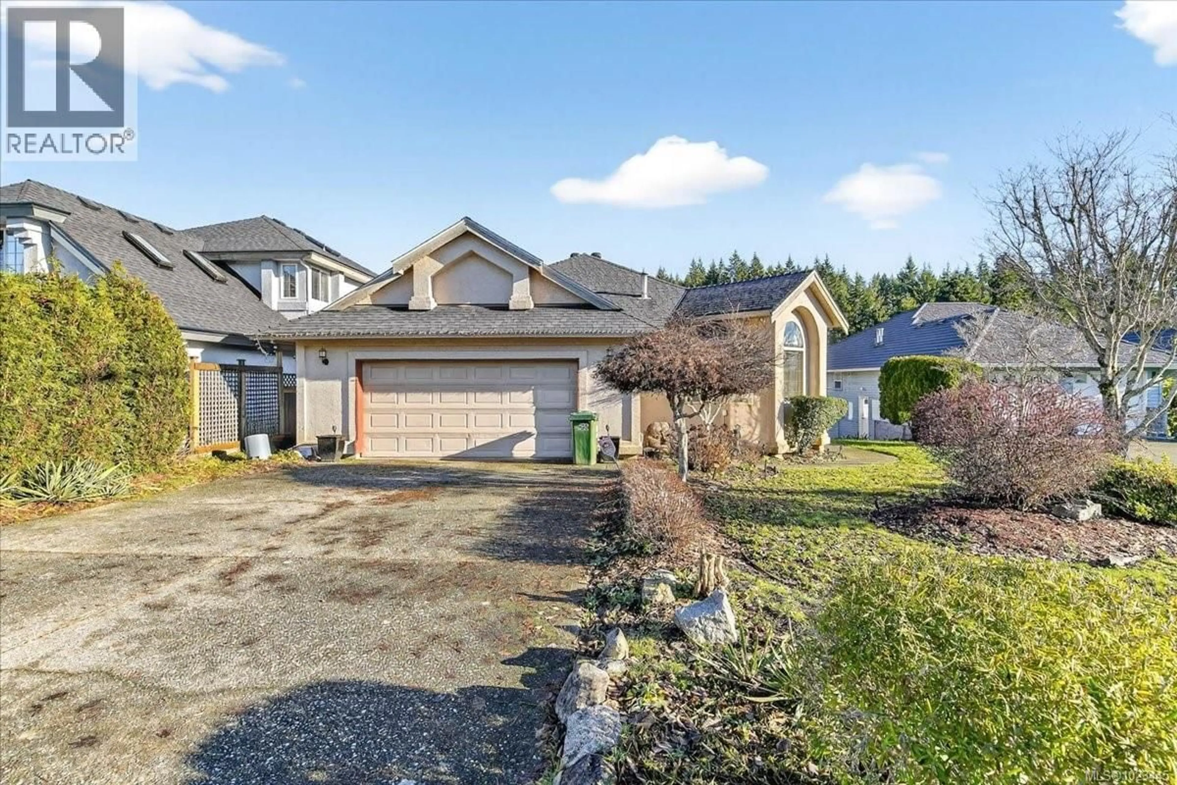 A pic from outside/outdoor area/front of a property/back of a property/a pic from drone, street for 3845 KEEHA DRIVE, Port Alberni British Columbia V9Y8C8