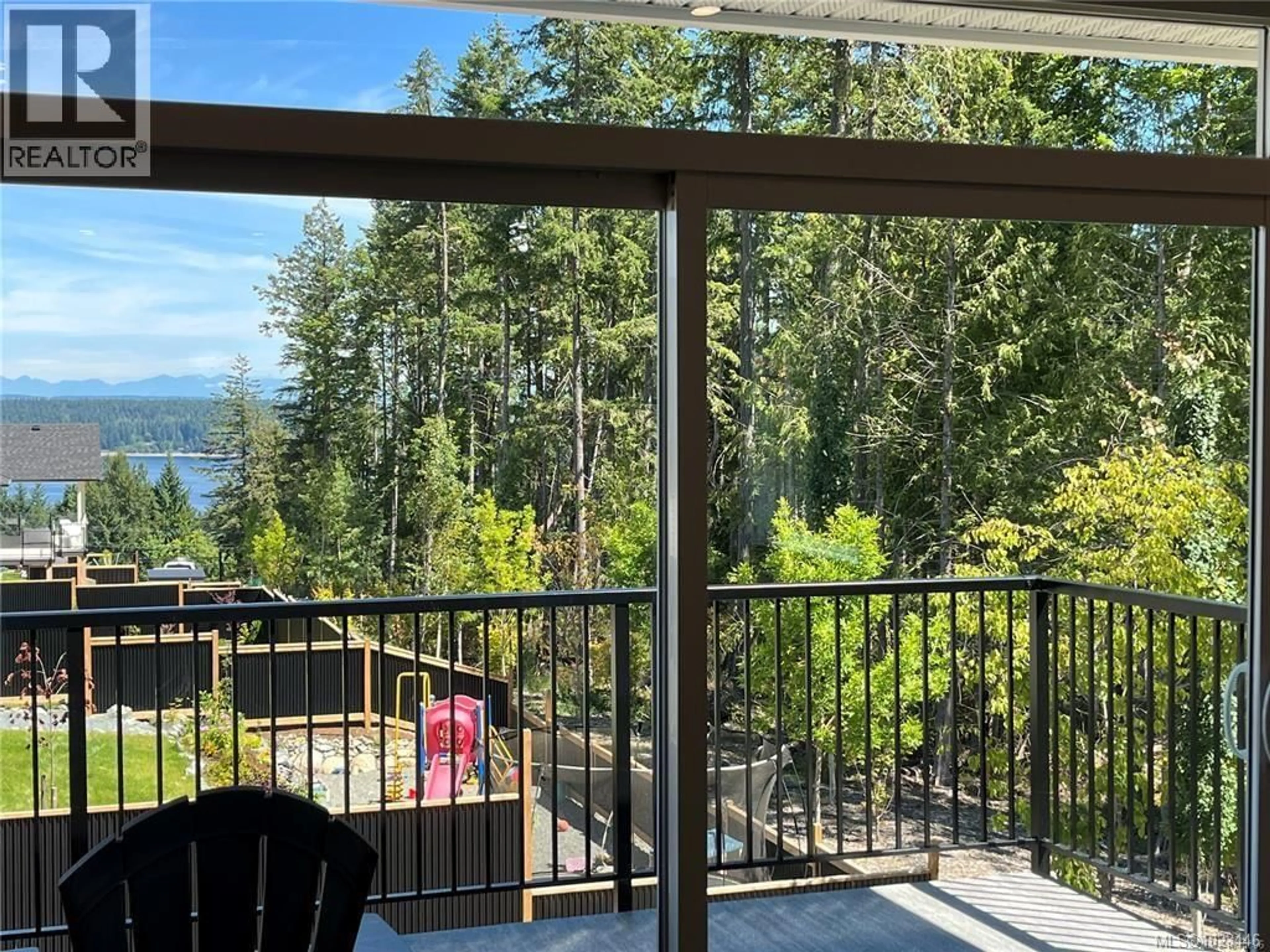 Balcony in the apartment, water/lake/river/ocean view for 671 SANDERSON ROAD, Ladysmith British Columbia V9G0A7