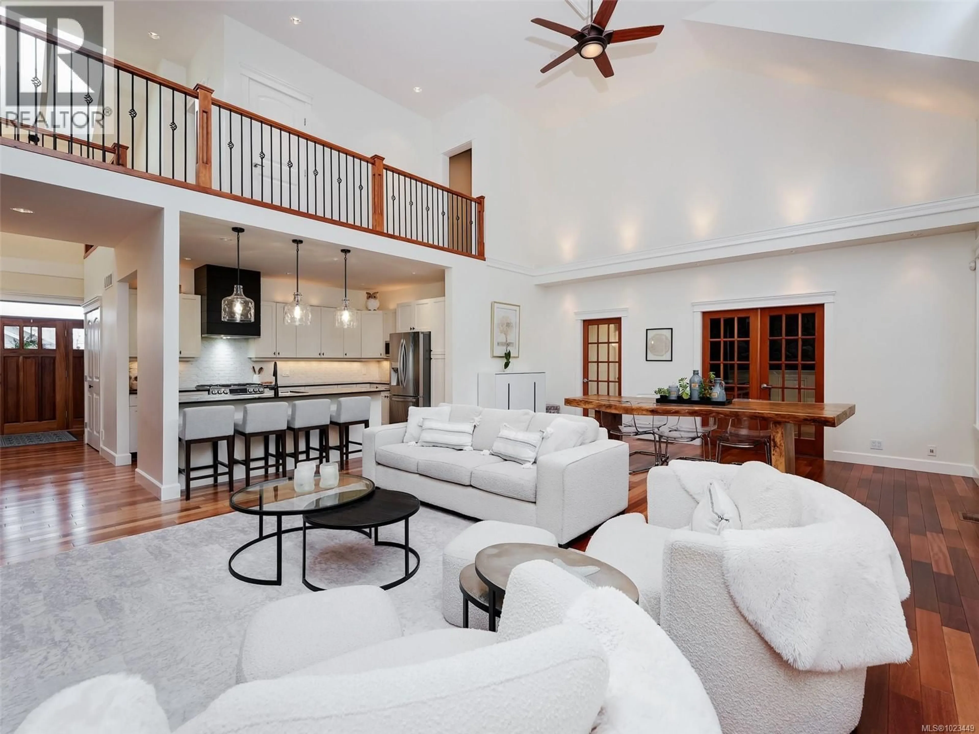 Living room with furniture, unknown for 2196 NICKLAUS DRIVE, Langford British Columbia V9B6T3