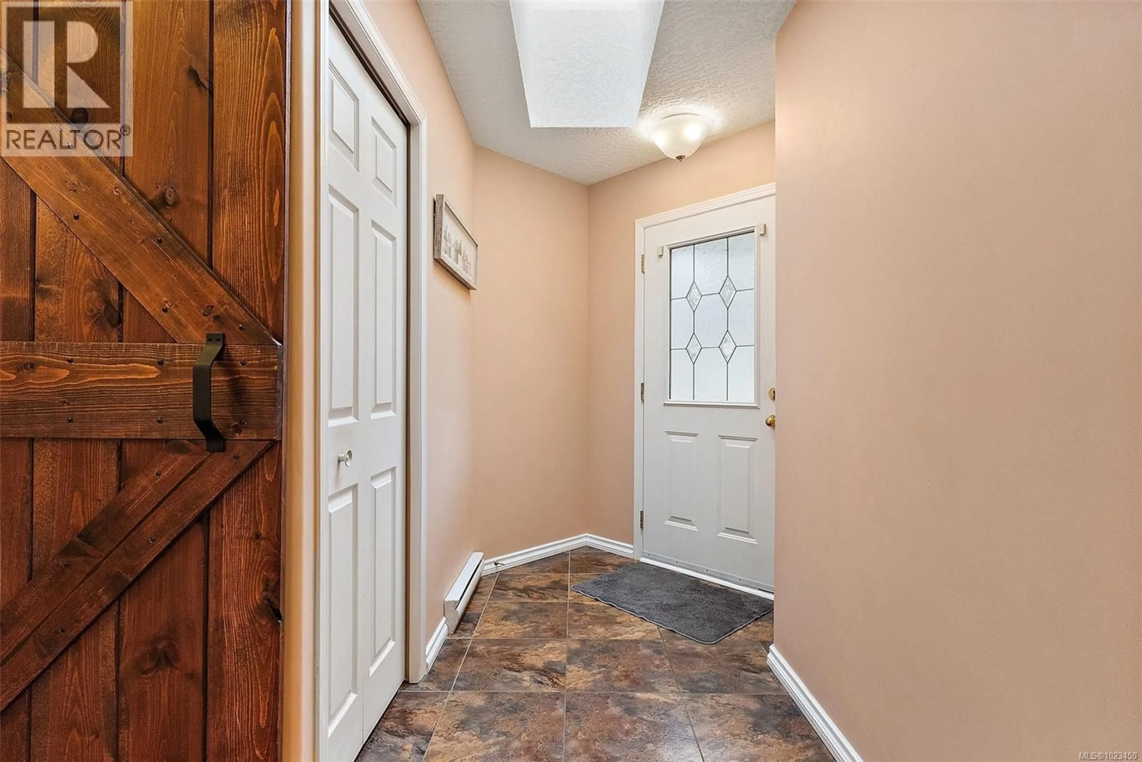 Indoor entryway for 6669 ACREMAN PLACE, Sooke British Columbia V9Z0V9