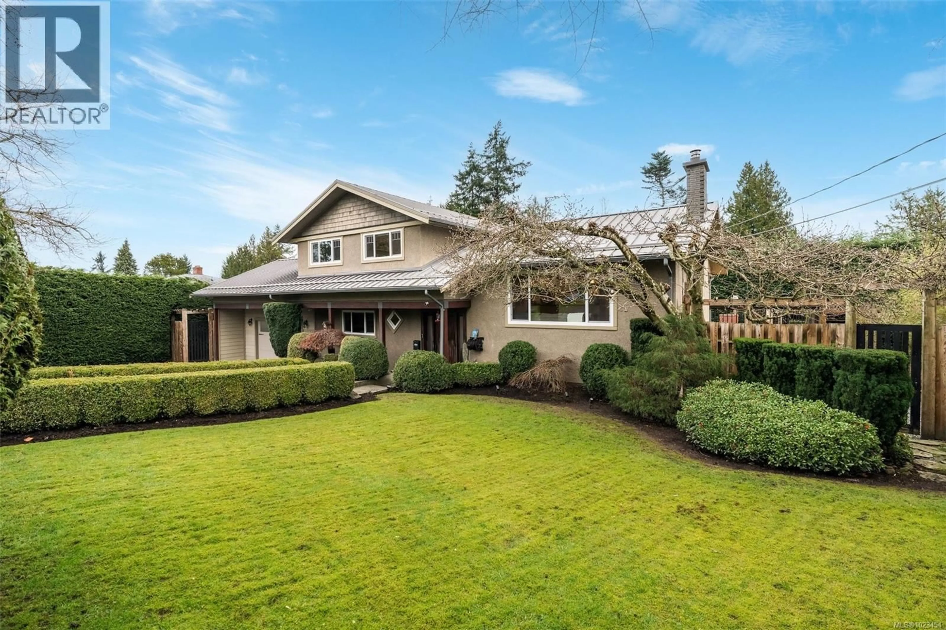 Home with vinyl exterior material, street for 6293 MARIE MEADOWS ROAD, Central Saanich British Columbia V8Z5Z9
