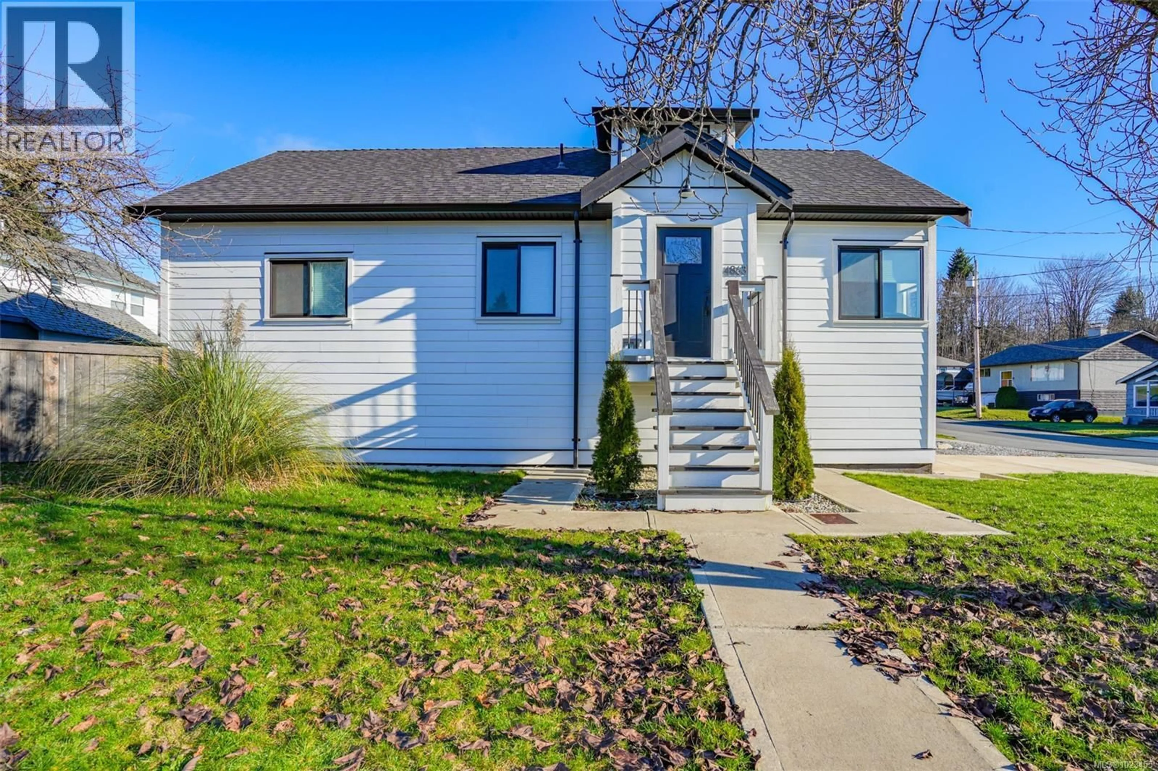 Home with vinyl exterior material, street for 4863 MAY STREET, Port Alberni British Columbia V9Y6R6