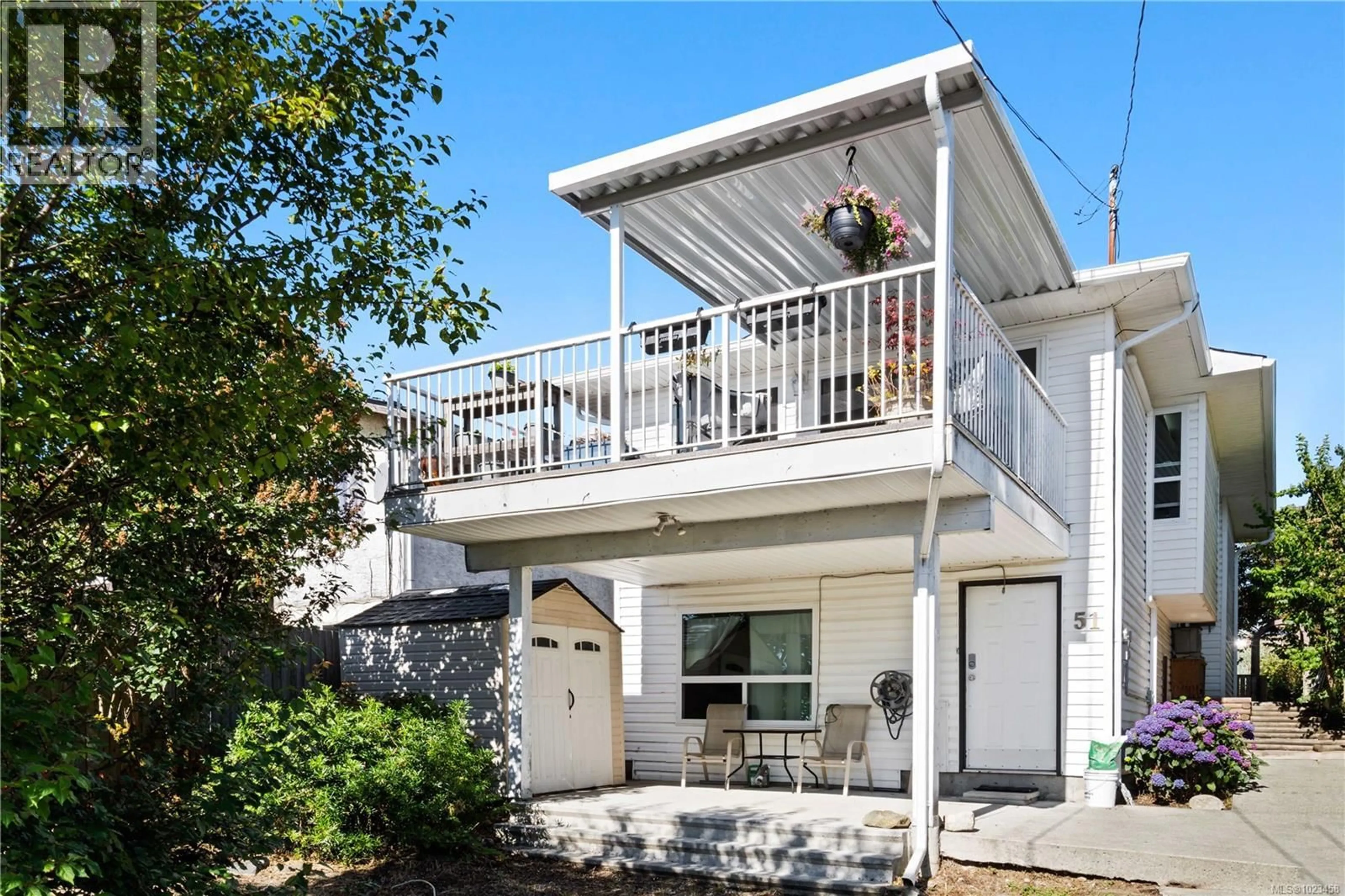 Home with vinyl exterior material, street for 51 VIEW STREET, Nanaimo British Columbia V9R4N3