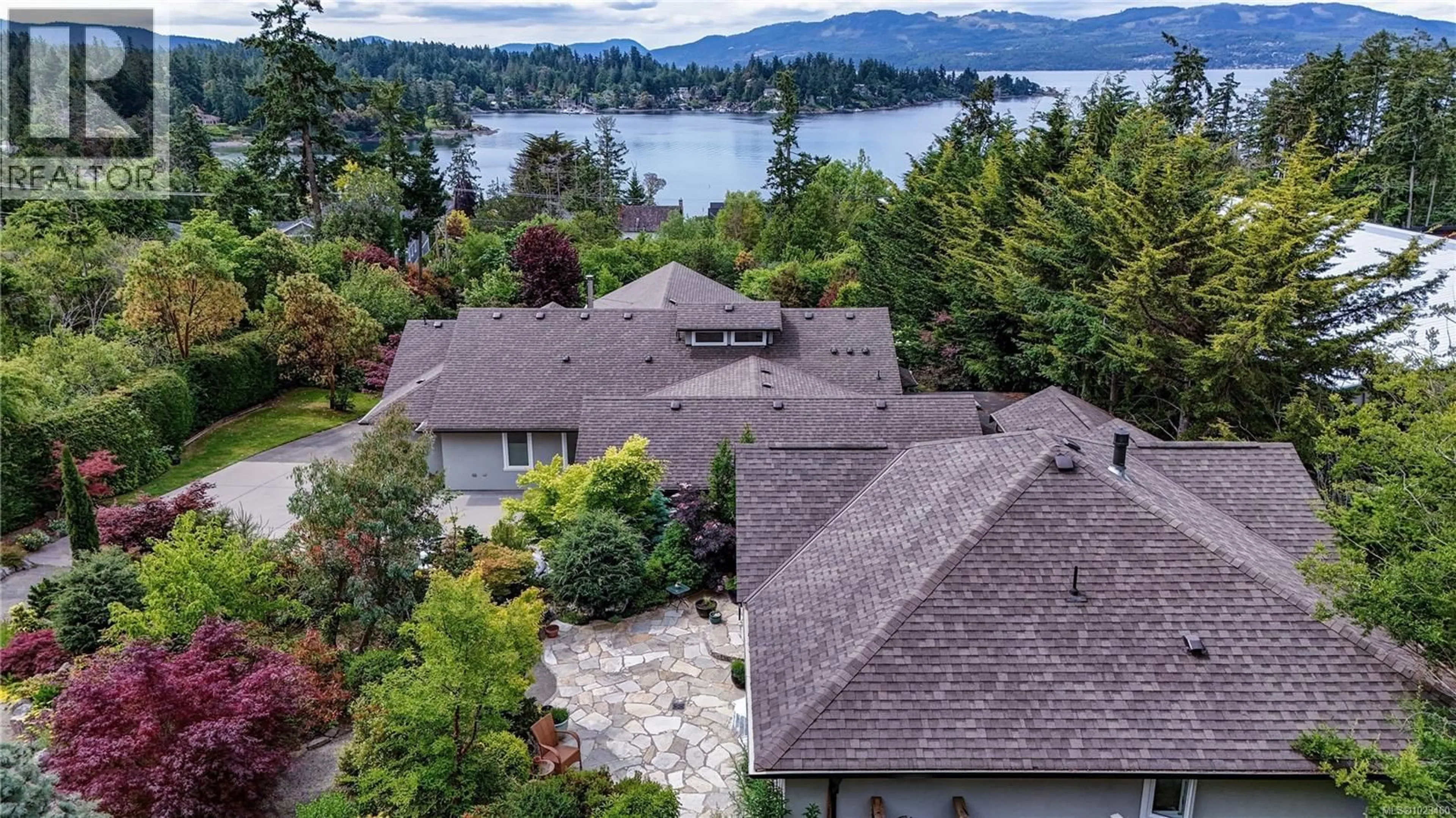 A pic from outside/outdoor area/front of a property/back of a property/a pic from drone, water/lake/river/ocean view for 11333 CHALET ROAD, North Saanich British Columbia V8L5L9