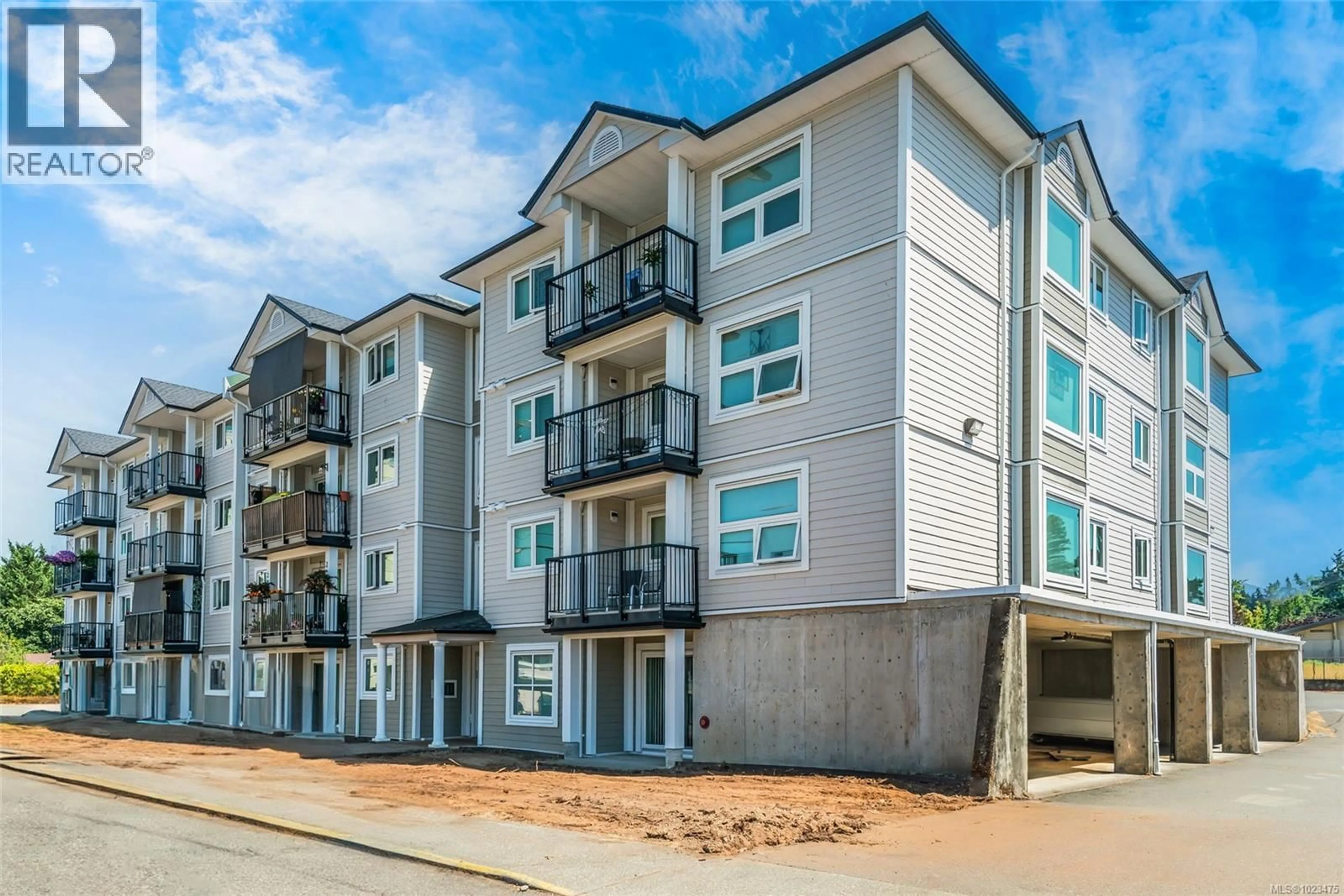 Home with vinyl exterior material, building for 212 - 3855 11TH AVENUE, Port Alberni British Columbia V9Y4Z2