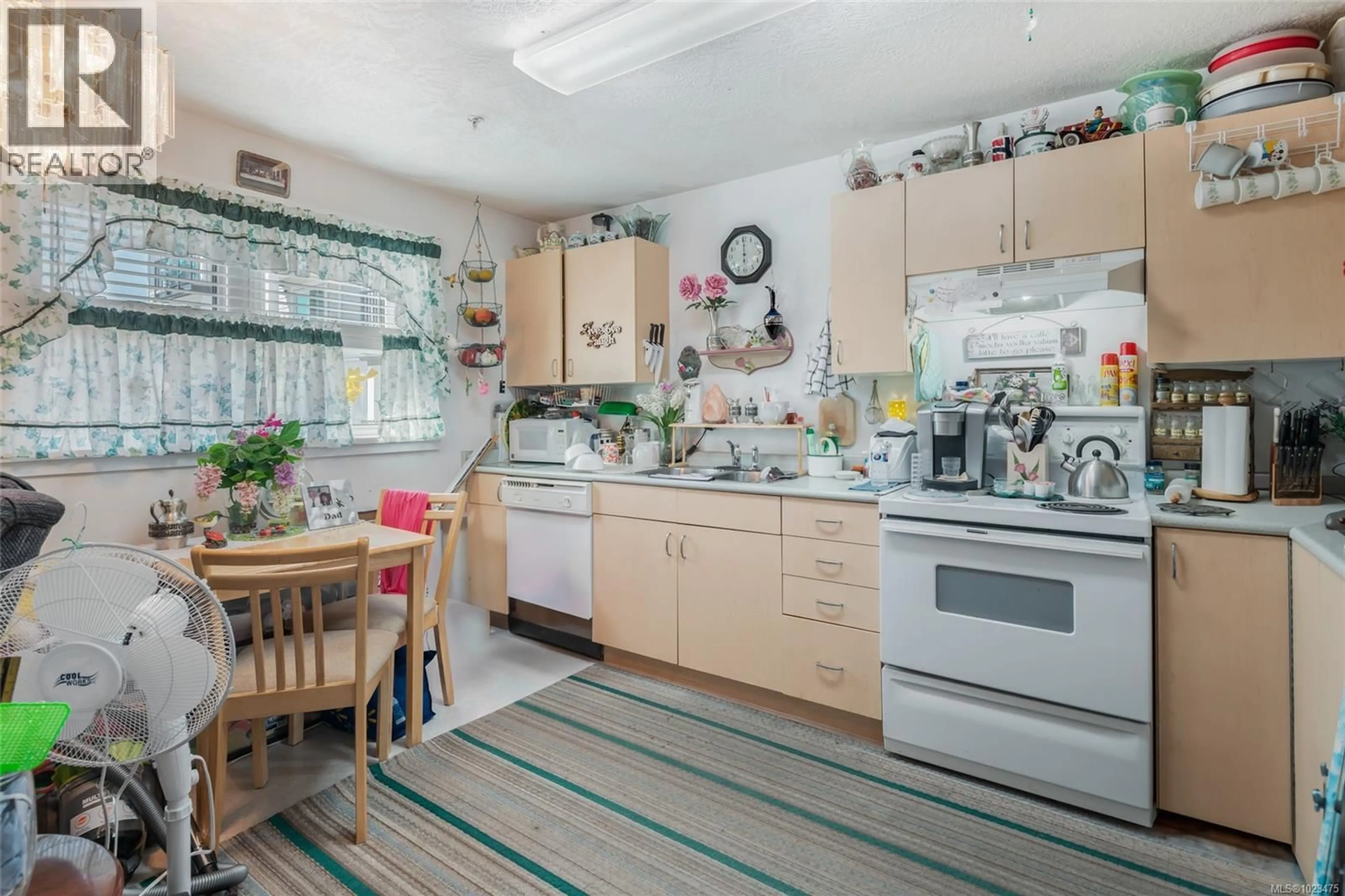 Standard kitchen, unknown for 212 - 3855 11TH AVENUE, Port Alberni British Columbia V9Y4Z2