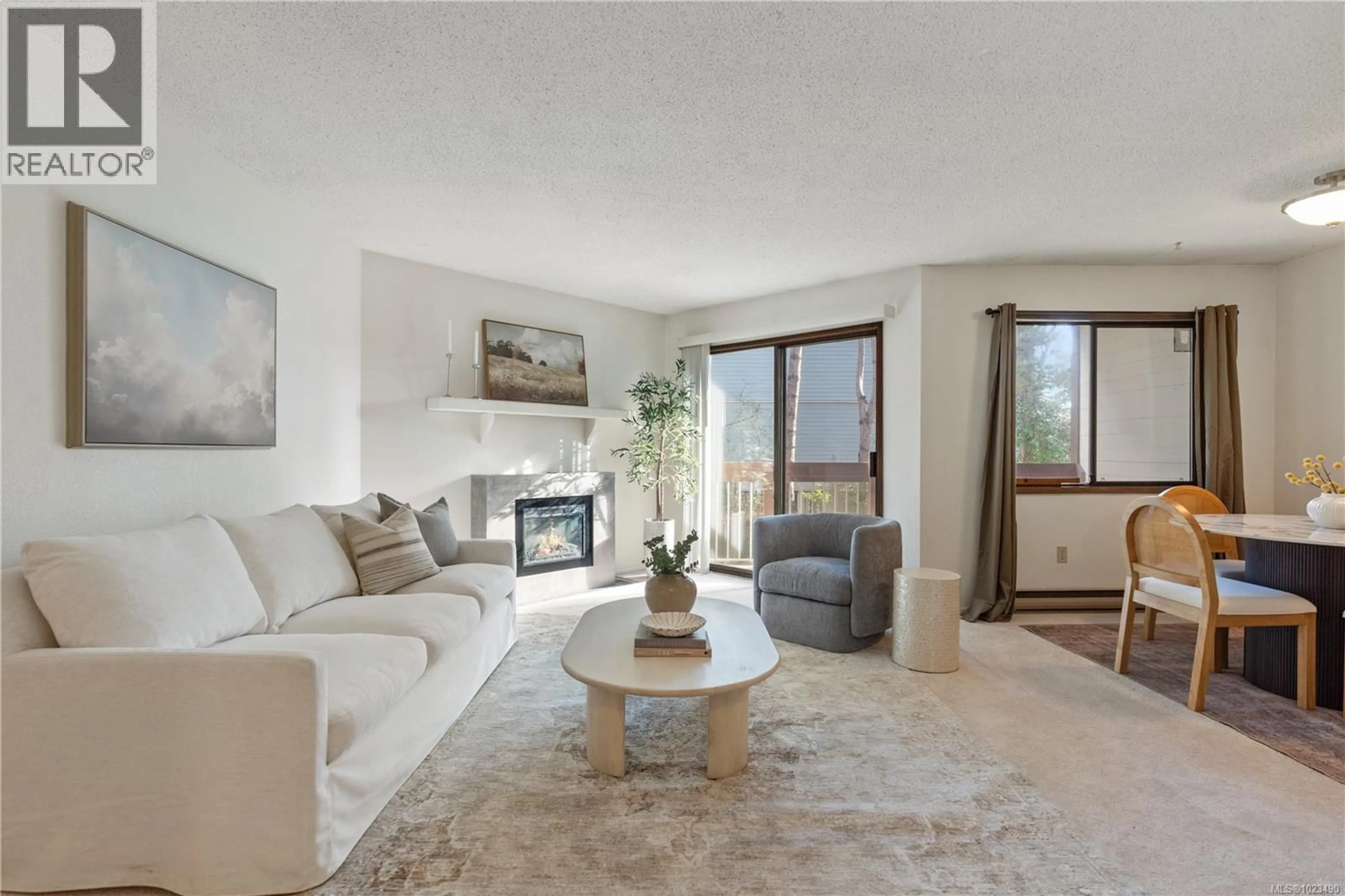 Living room with furniture, unknown for 304 - 69 GORGE ROAD WEST, Saanich British Columbia V9A1L9