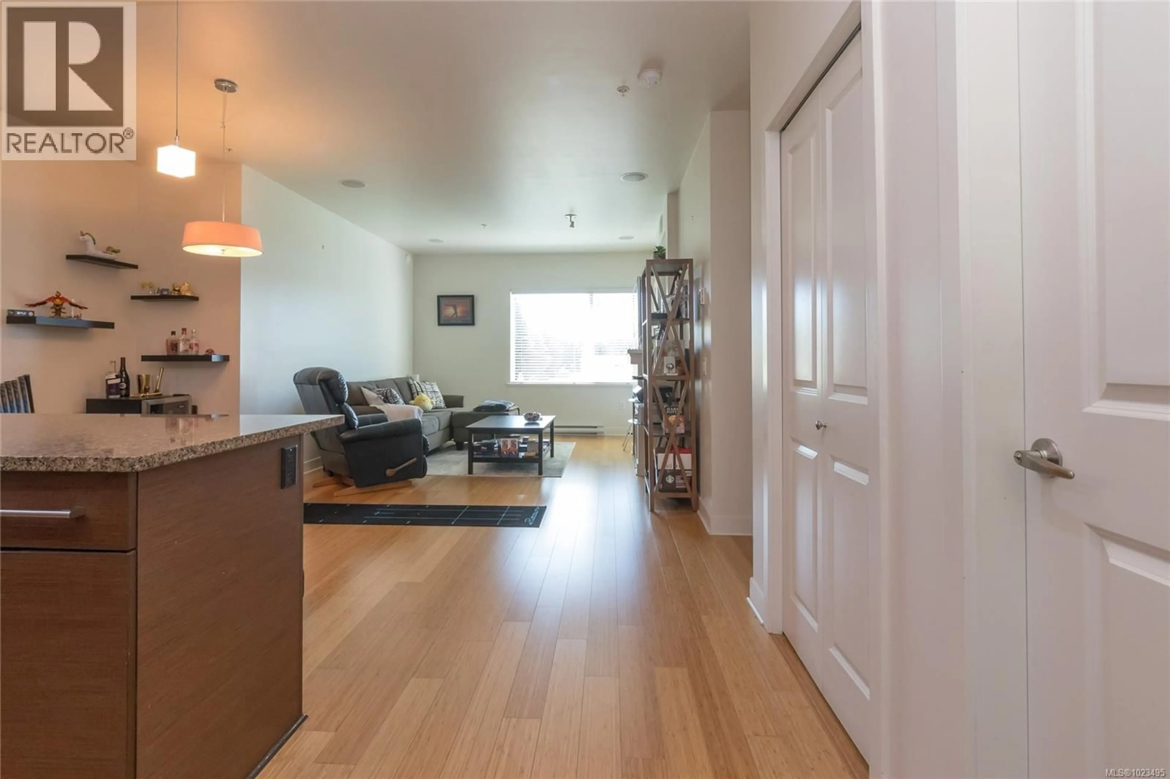 Unknown for 205 - 4394 WEST SAANICH ROAD, Saanich British Columbia V8Z0B5