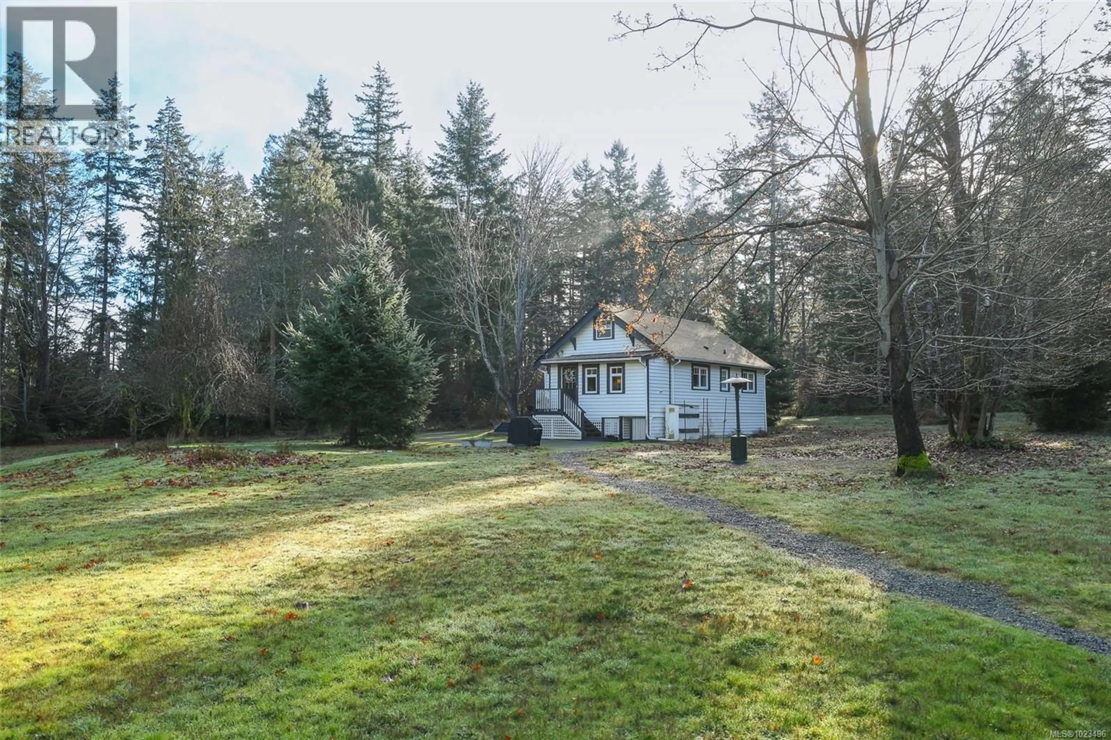 A pic from outside/outdoor area/front of a property/back of a property/a pic from drone, forest/trees view for 237 MORLAND ROAD, Comox British Columbia V9M3W2
