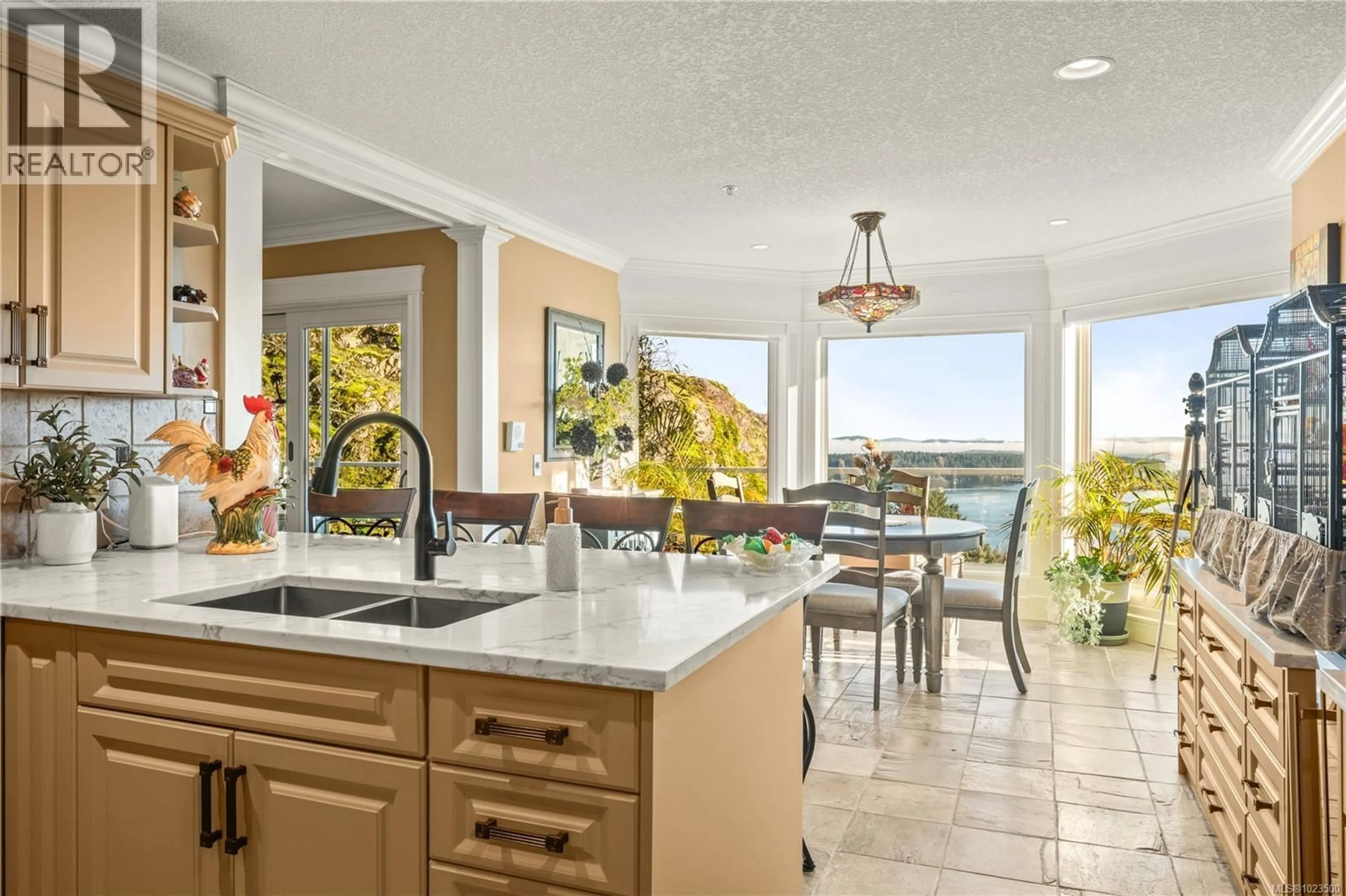 Open concept kitchen, ceramic/tile floor for 3371 EDGEWOOD DRIVE, Nanaimo British Columbia V9T5V2