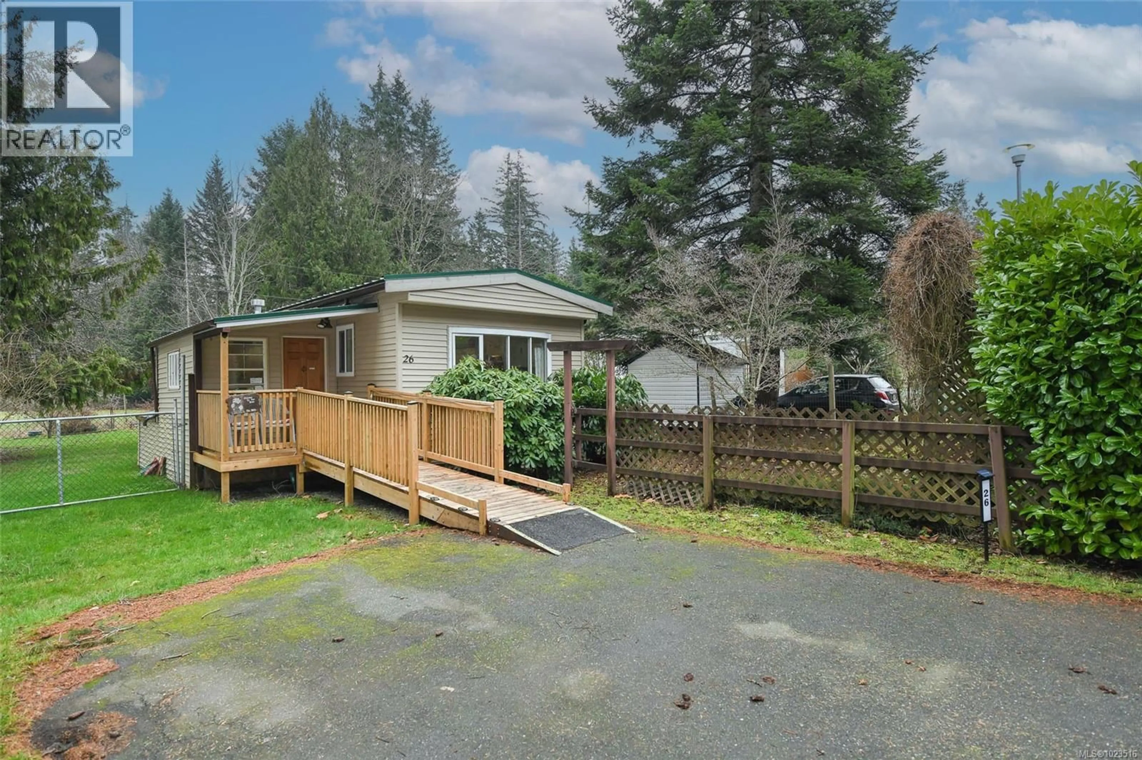 A pic from outside/outdoor area/front of a property/back of a property/a pic from drone, unknown for 26 - 1901 RYAN ROAD, Comox British Columbia V9M4E1