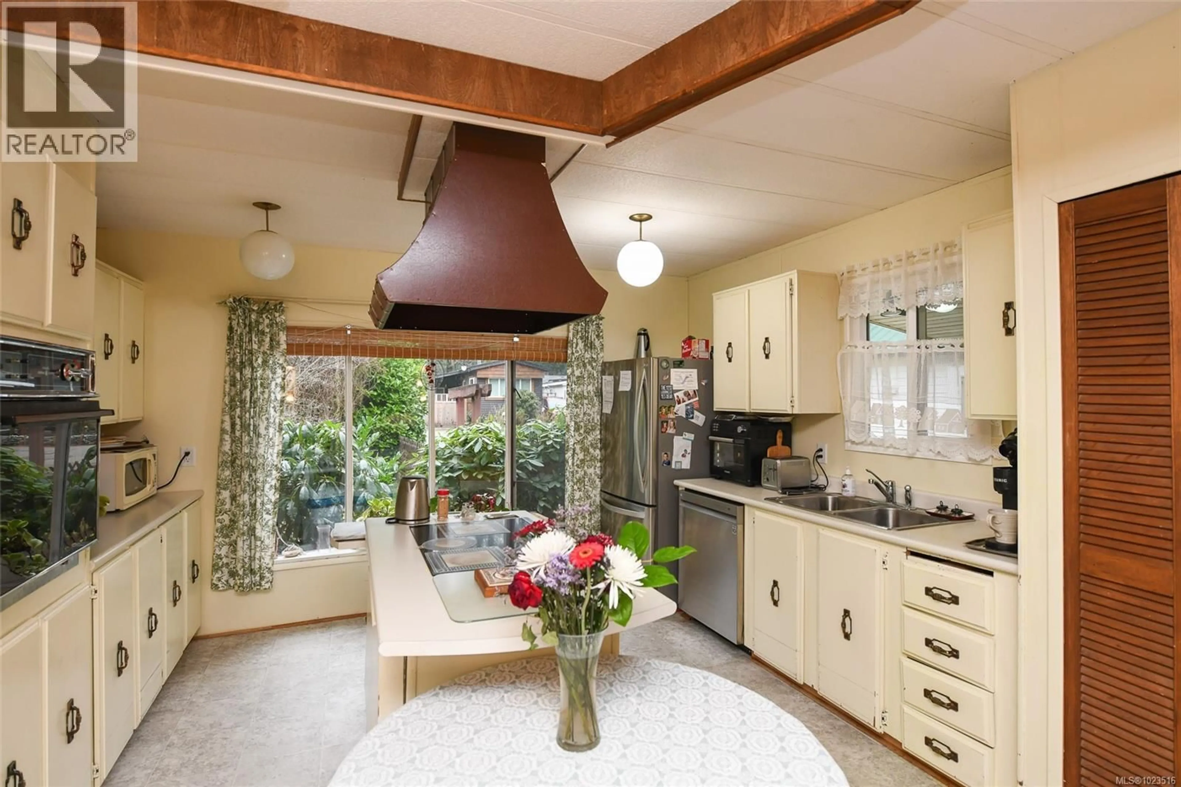 Open concept kitchen, ceramic/tile floor for 26 - 1901 RYAN ROAD, Comox British Columbia V9M4E1