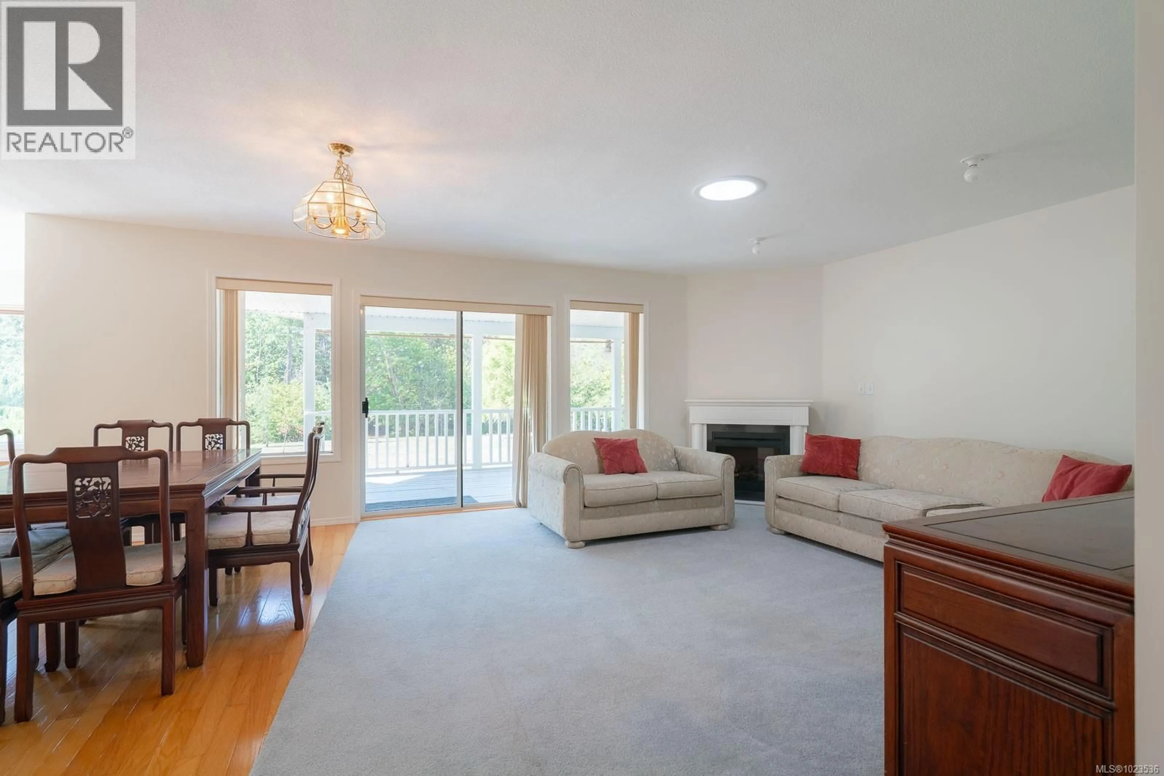 Living room with furniture, unknown for 5510 DUNDALK AVENUE NORTH, Port Alberni British Columbia V9Y8P8