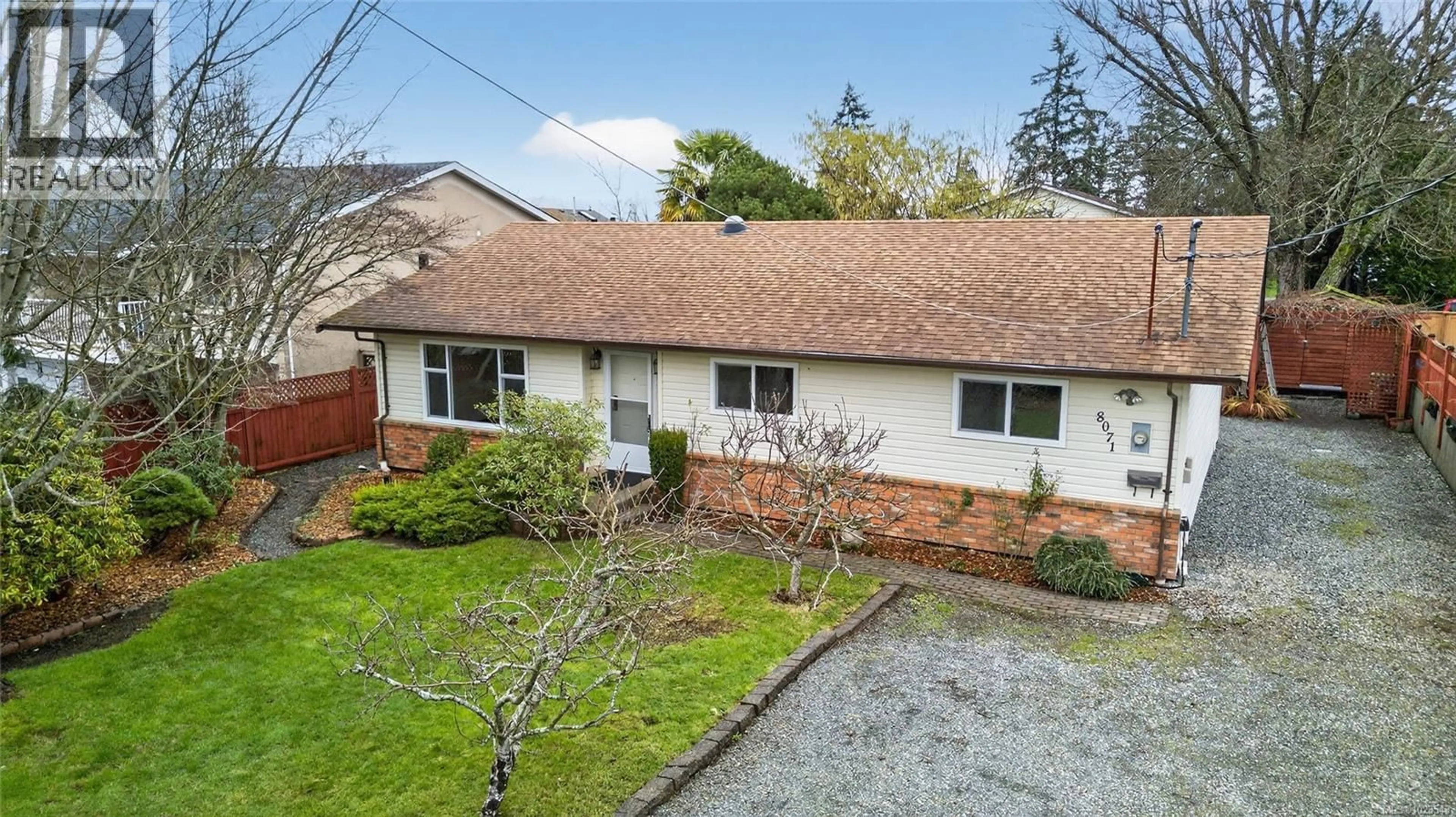 A pic from outside/outdoor area/front of a property/back of a property/a pic from drone, street for 8071 QUEEN STREET, Crofton British Columbia V0R1R0