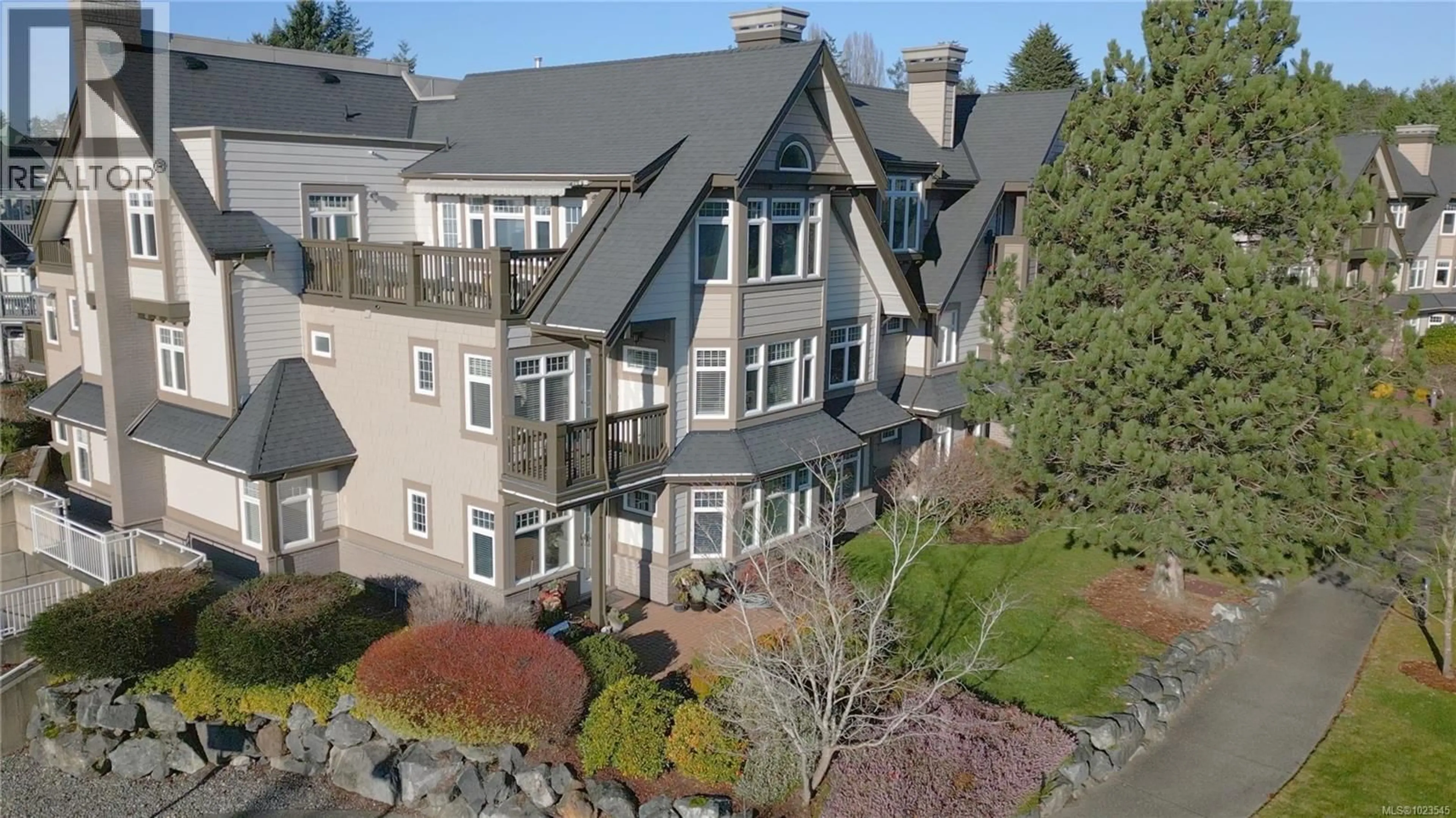A pic from outside/outdoor area/front of a property/back of a property/a pic from drone, building for 231 - 4490 CHATTERTON WAY, Saanich British Columbia V8X5H7