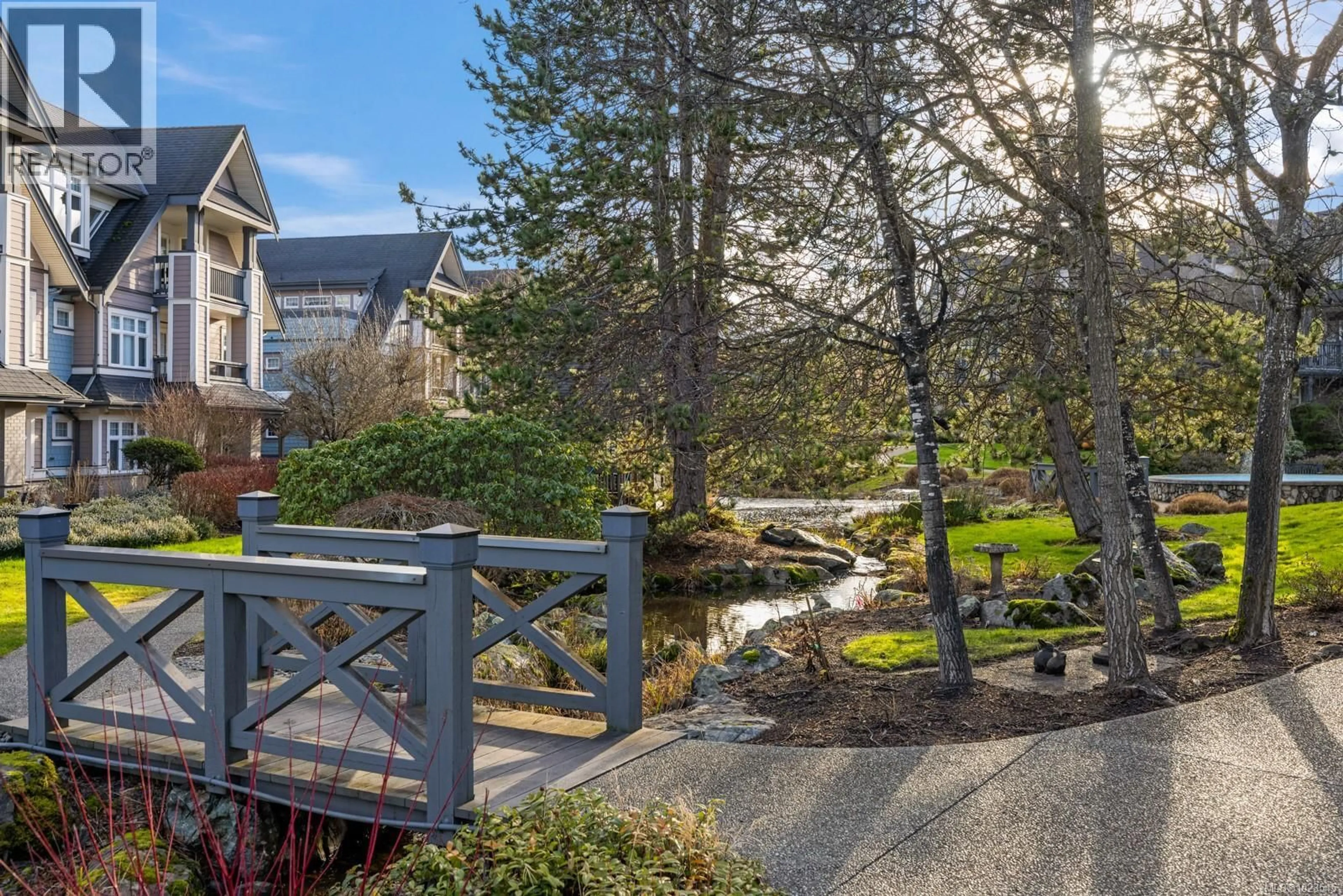 Patio, water/lake/river/ocean view for 231 - 4490 CHATTERTON WAY, Saanich British Columbia V8X5H7