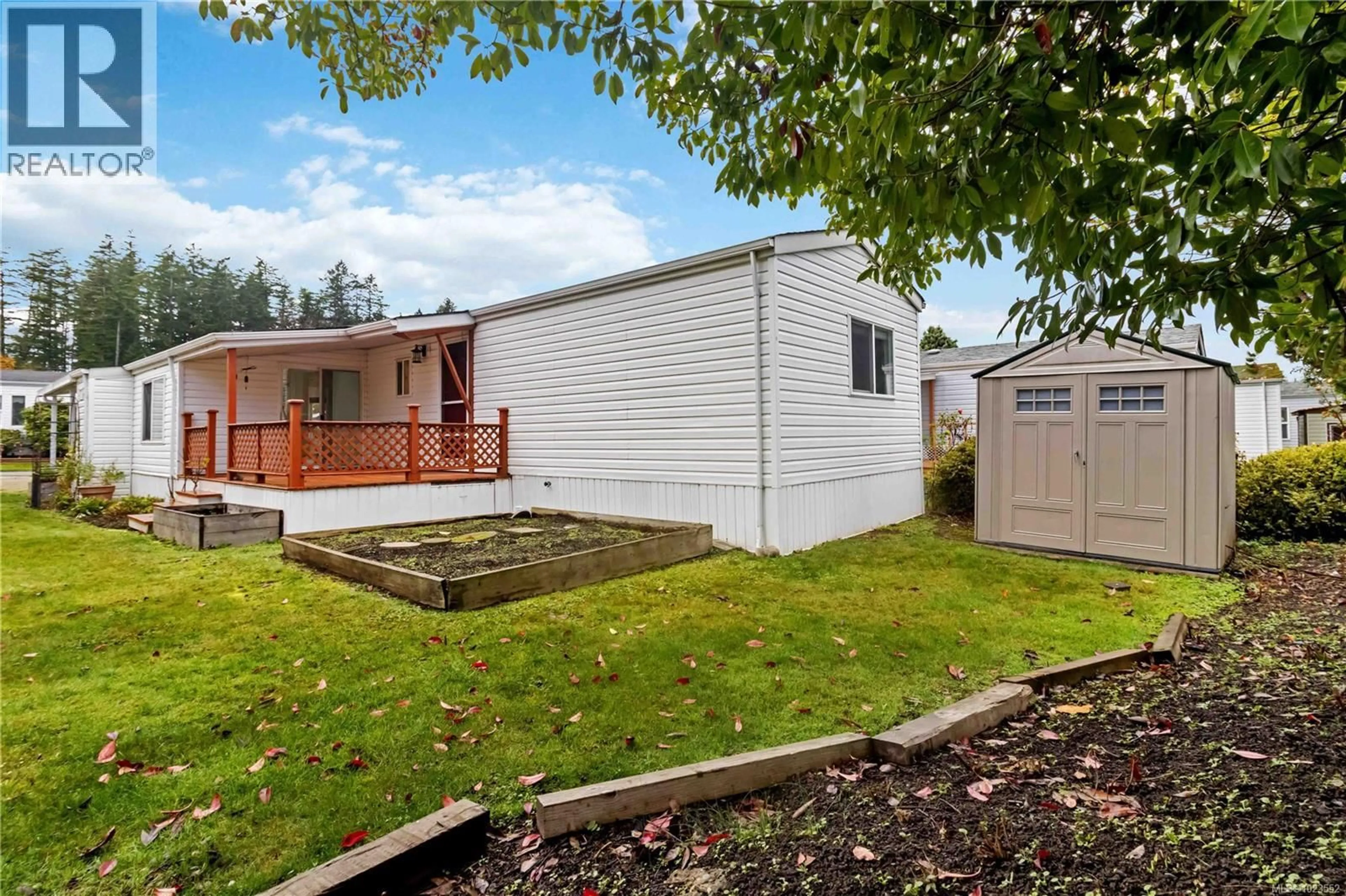 A pic from outside/outdoor area/front of a property/back of a property/a pic from drone, street for 31 - 7583 CENTRAL SAANICH ROAD, Central Saanich British Columbia V8M2B6