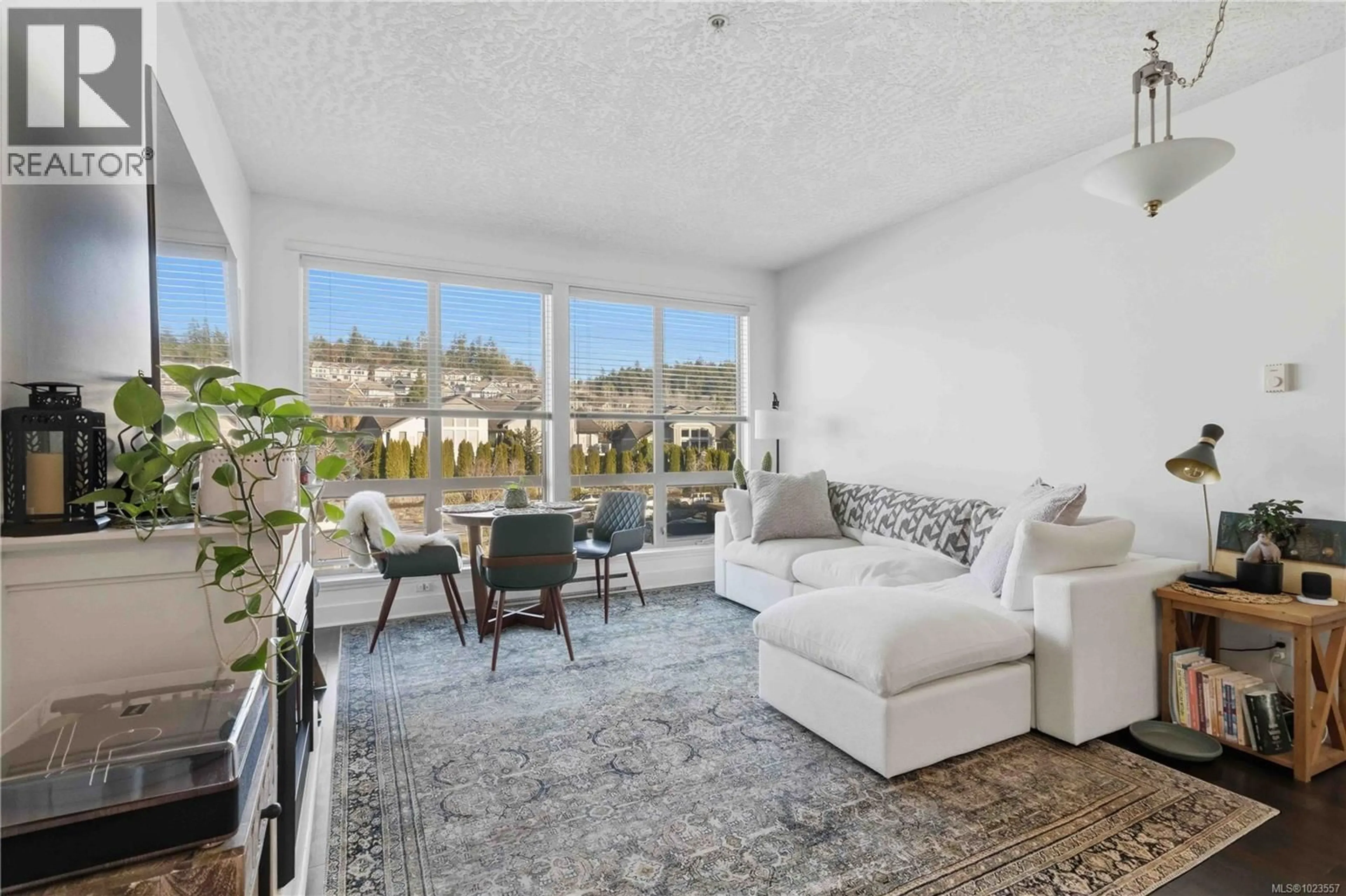 Living room with furniture, unknown for 303 - 627 BROOKSIDE ROAD, Colwood British Columbia V9C0C3