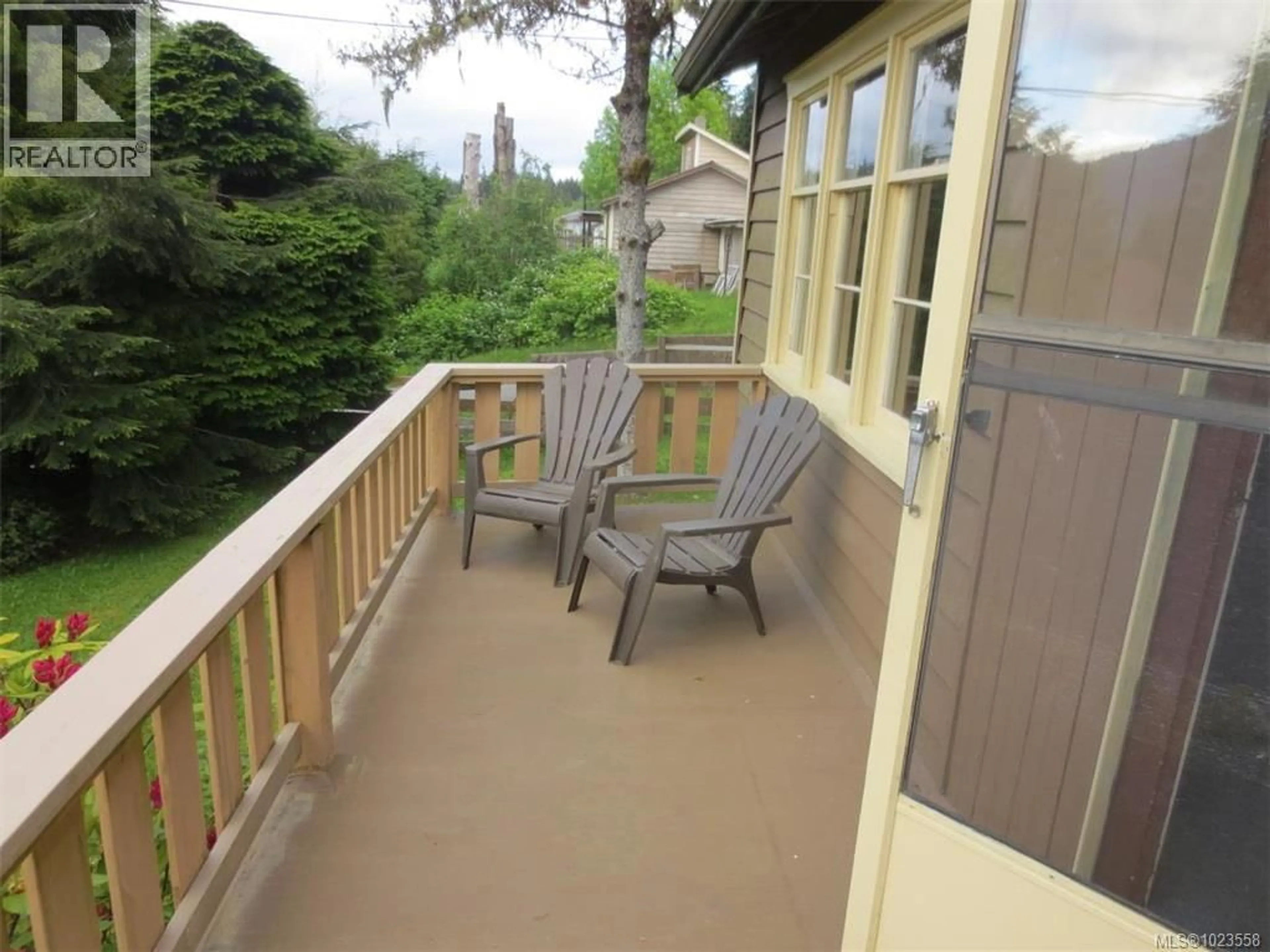 Patio, unknown for 17002 WICKANNINISH ROAD, Port Renfrew British Columbia V0S1K0