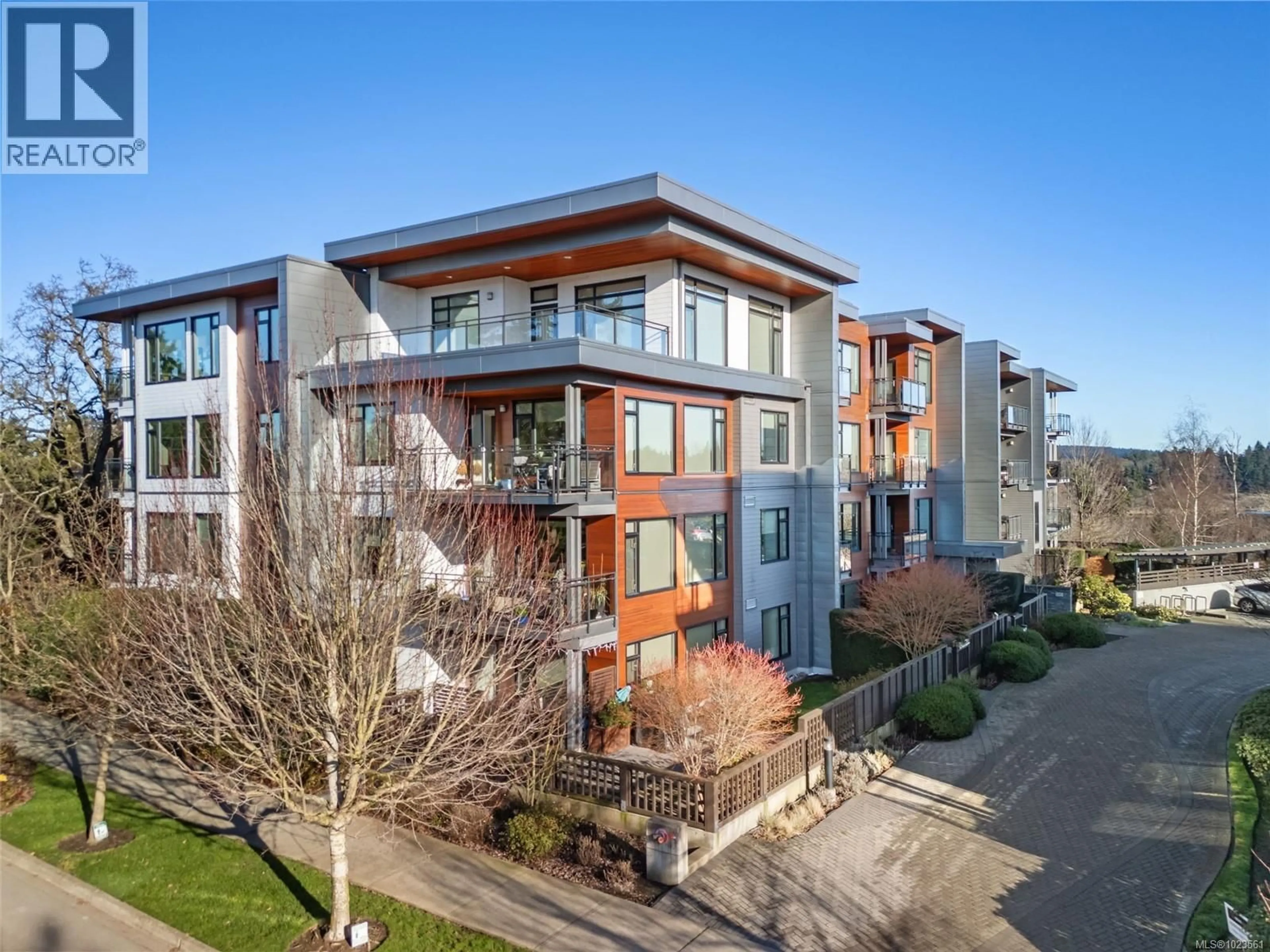 A pic from outside/outdoor area/front of a property/back of a property/a pic from drone, unknown for 110 - 3815 ROWLAND AVENUE, Saanich British Columbia V8Z0E1