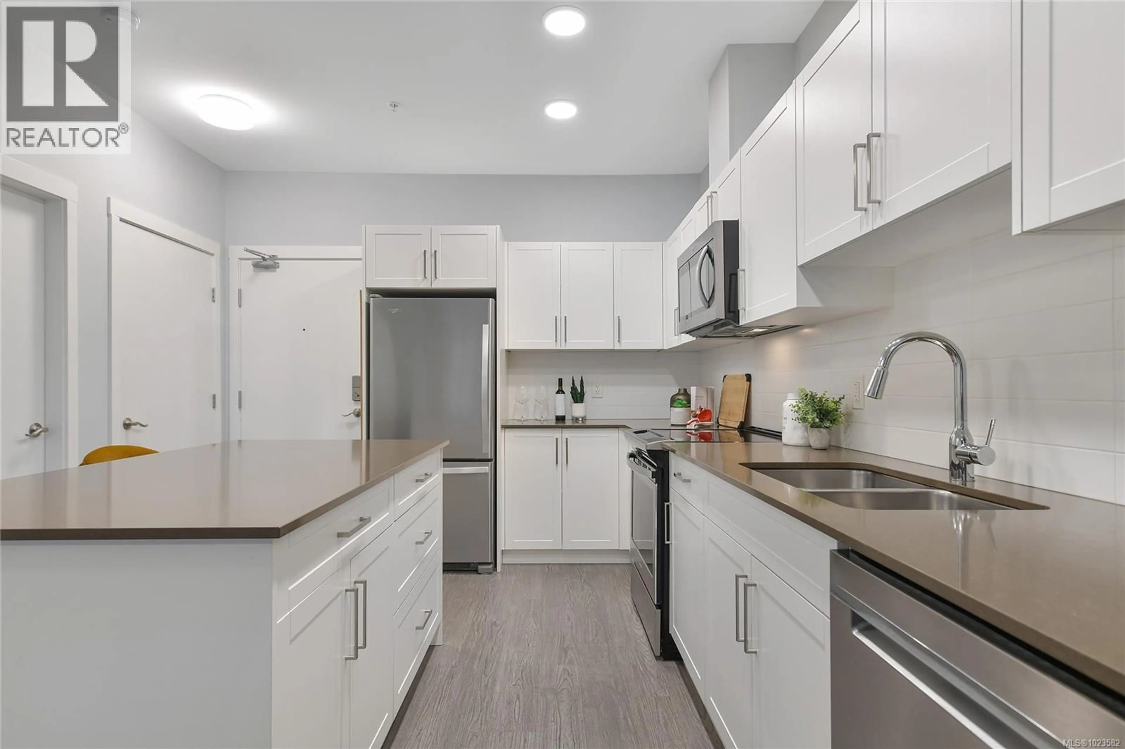 Standard kitchen, unknown for 406 - 2843 JACKLIN ROAD, Langford British Columbia V9B3X9