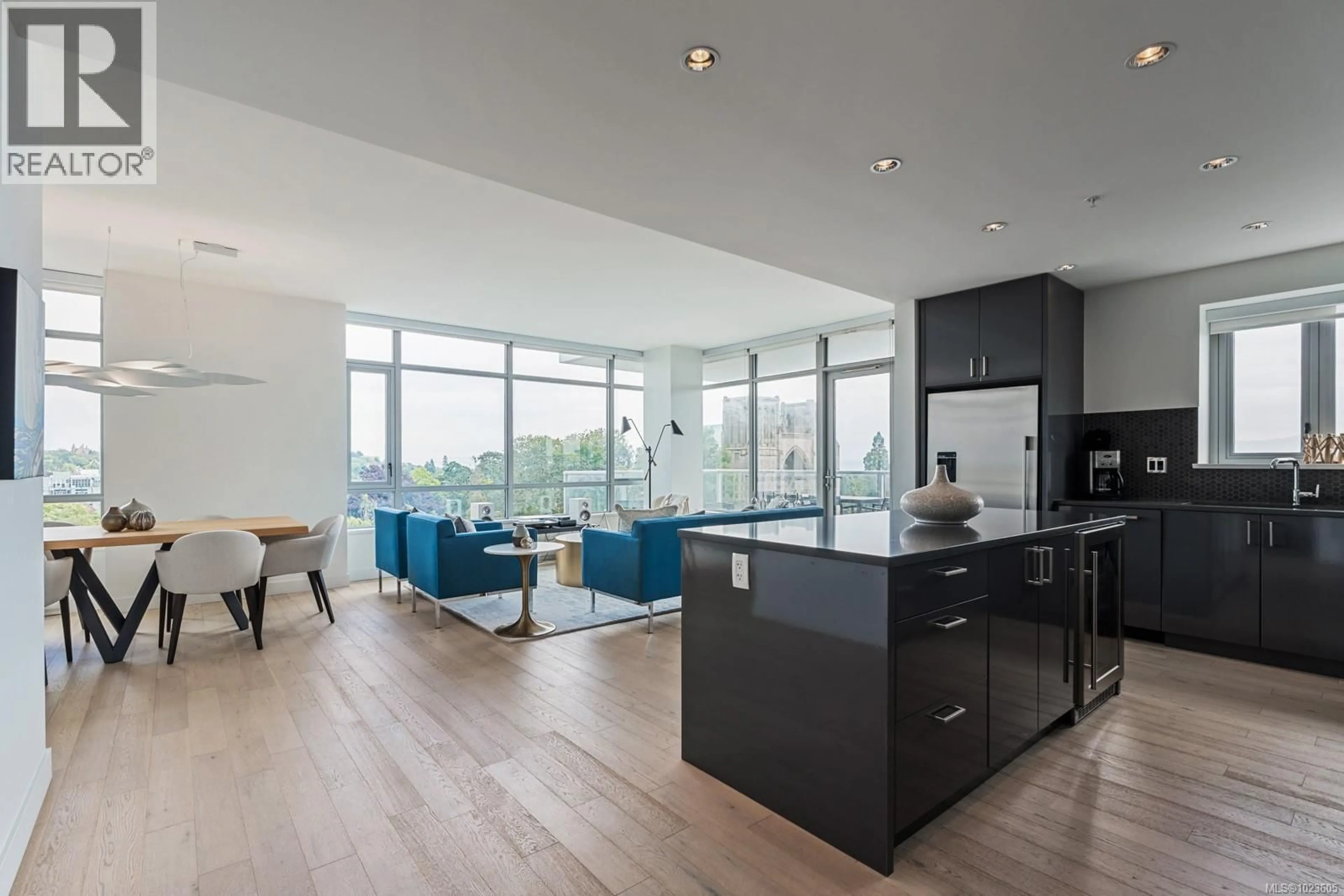 Open concept kitchen, unknown for 904 - 838 BROUGHTON STREET, Victoria British Columbia V8W1E4