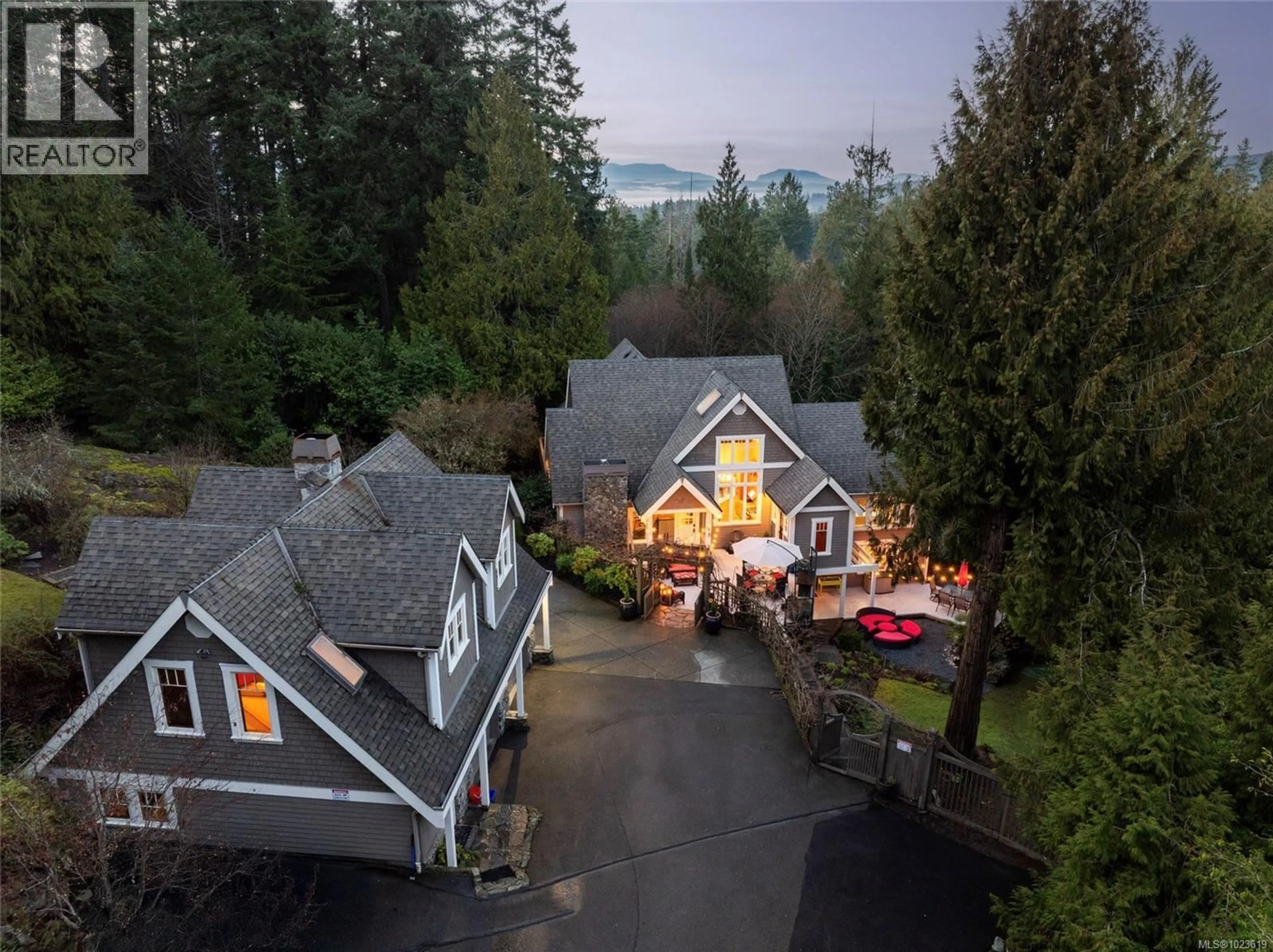 A pic from outside/outdoor area/front of a property/back of a property/a pic from drone, mountain view for 1046 GREIG AVENUE, Central Saanich British Columbia V0S1A0