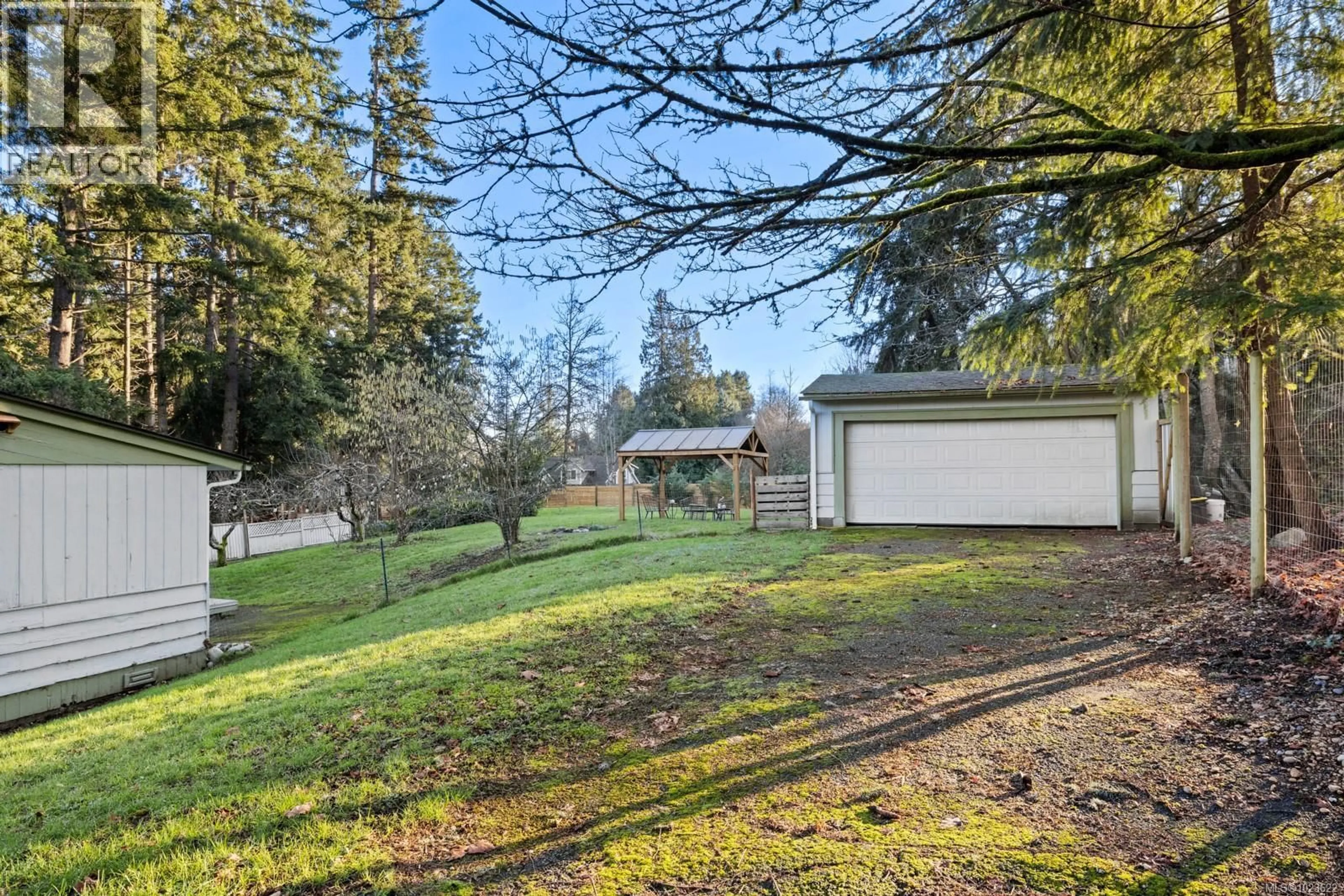A pic from outside/outdoor area/front of a property/back of a property/a pic from drone, unknown for 696 FRAYNE ROAD, Mill Bay British Columbia V0R2P4
