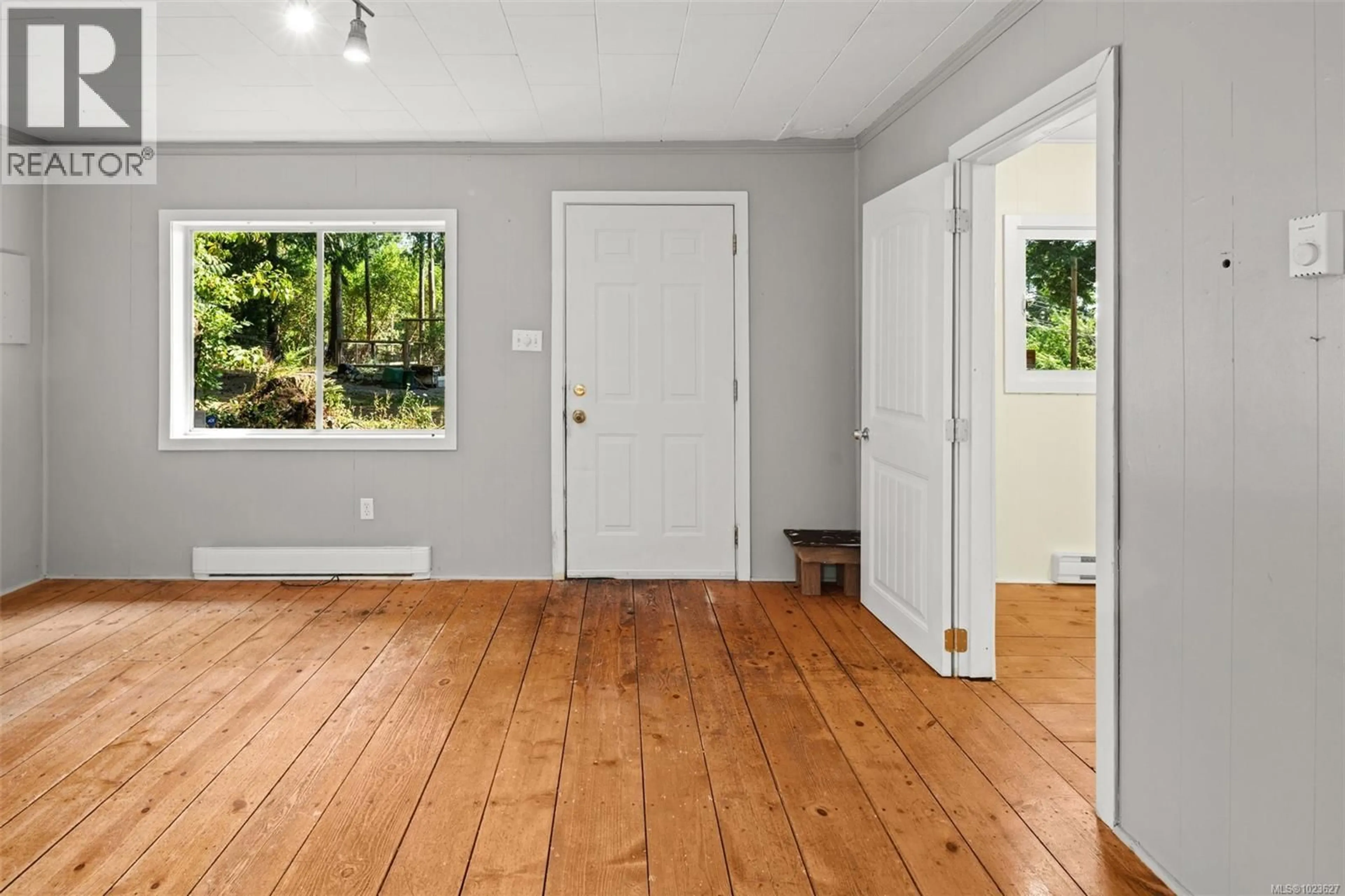 Indoor entryway for 1725 ELFORD ROAD, Shawnigan Lake British Columbia V0R2W2