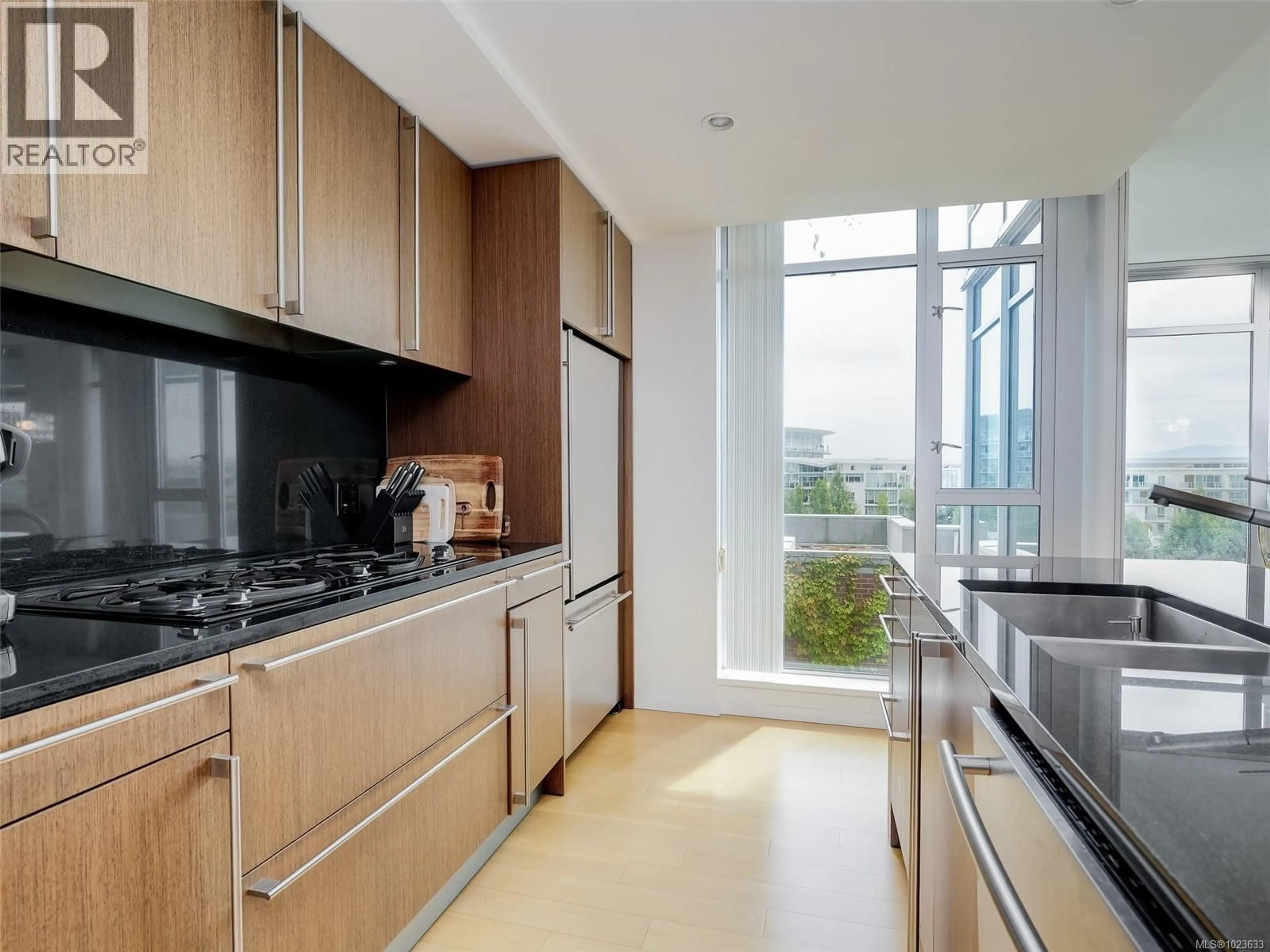 Unknown for 206 - 100 SAGHALIE ROAD, Victoria British Columbia V9A0A1