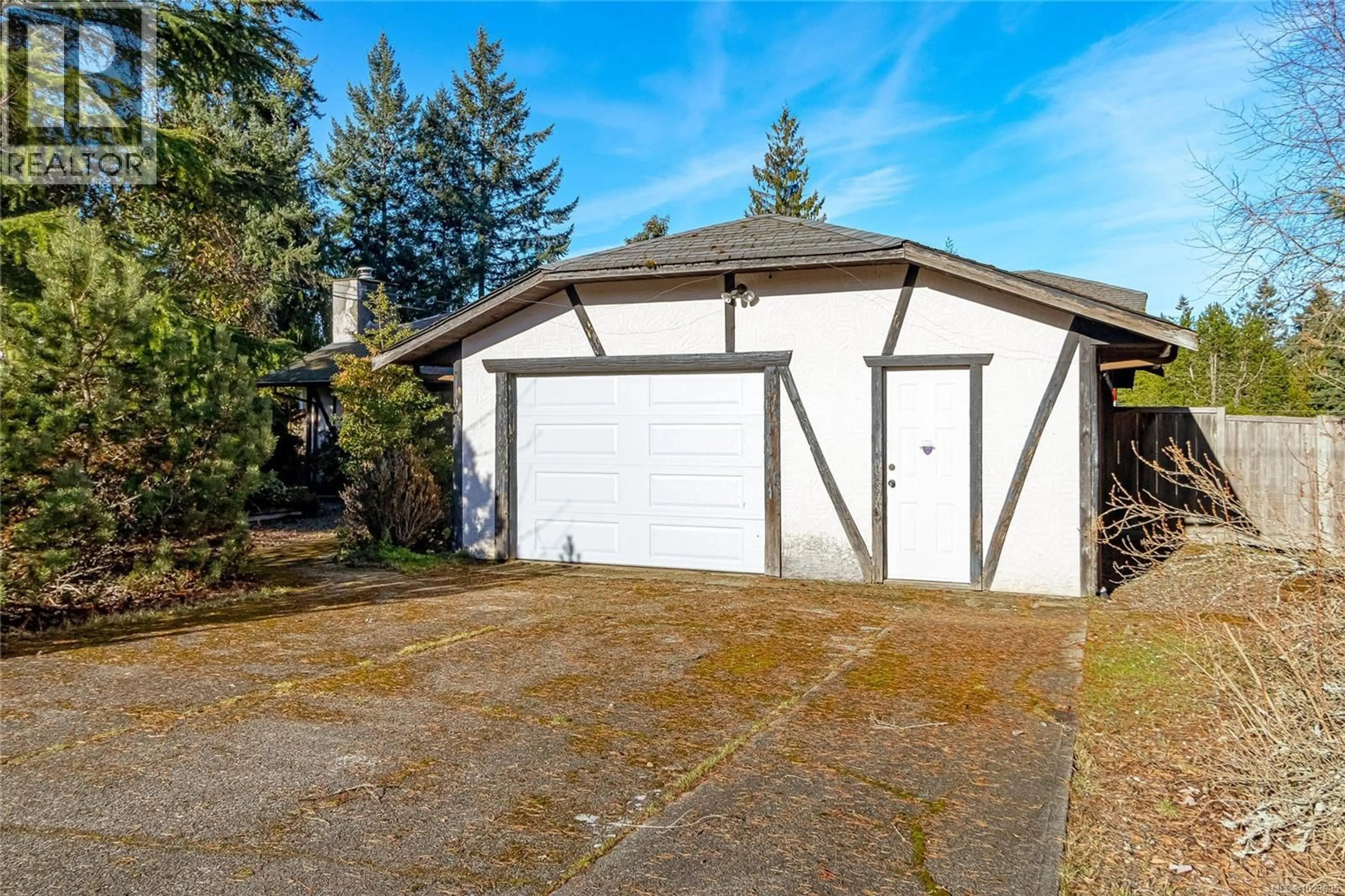 Indoor garage for 637 TAMARACK DRIVE, Qualicum Beach British Columbia V9K1A8