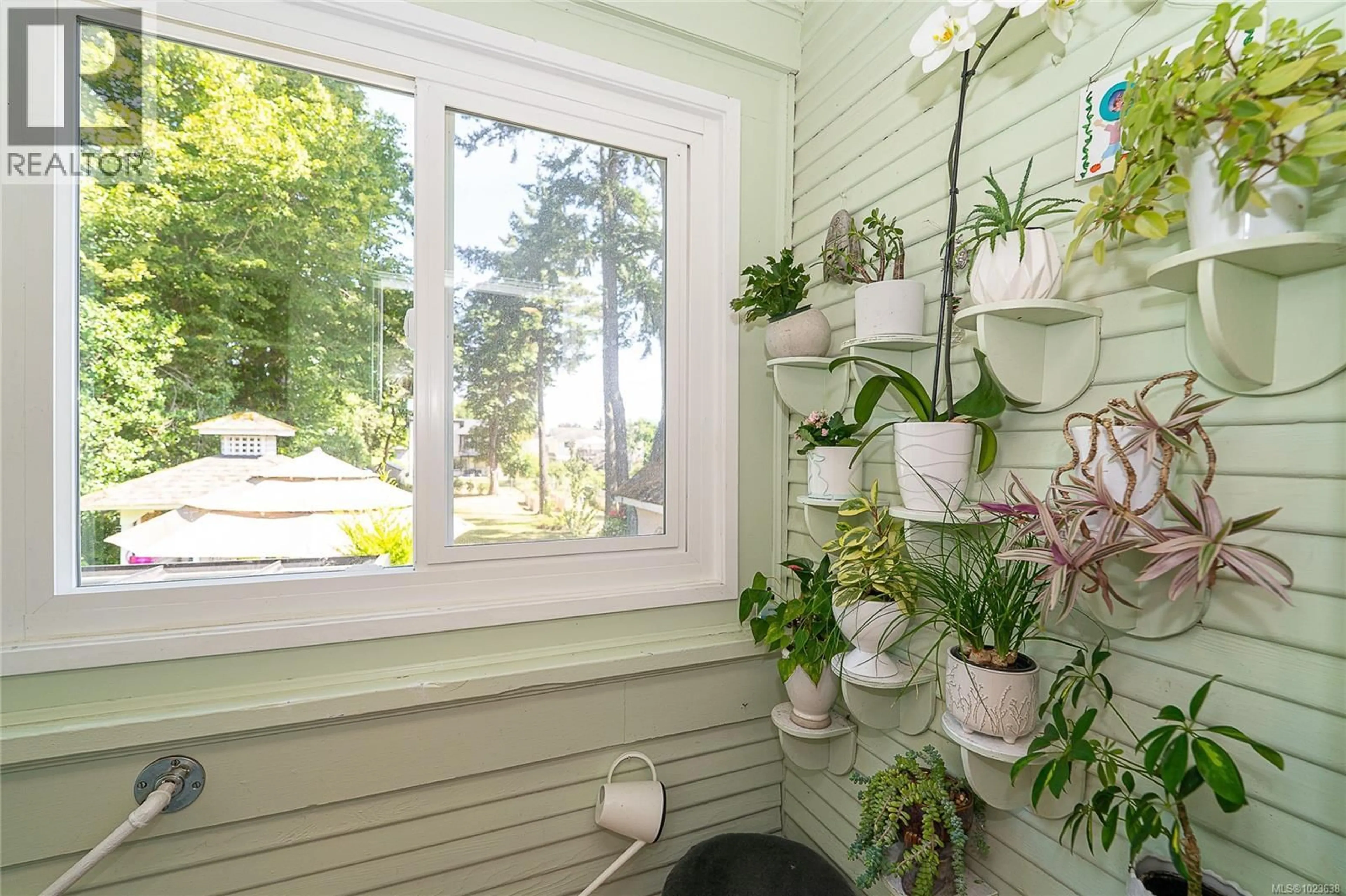 Unknown for 3275 WASCANA STREET, Saanich British Columbia V8Z3T7