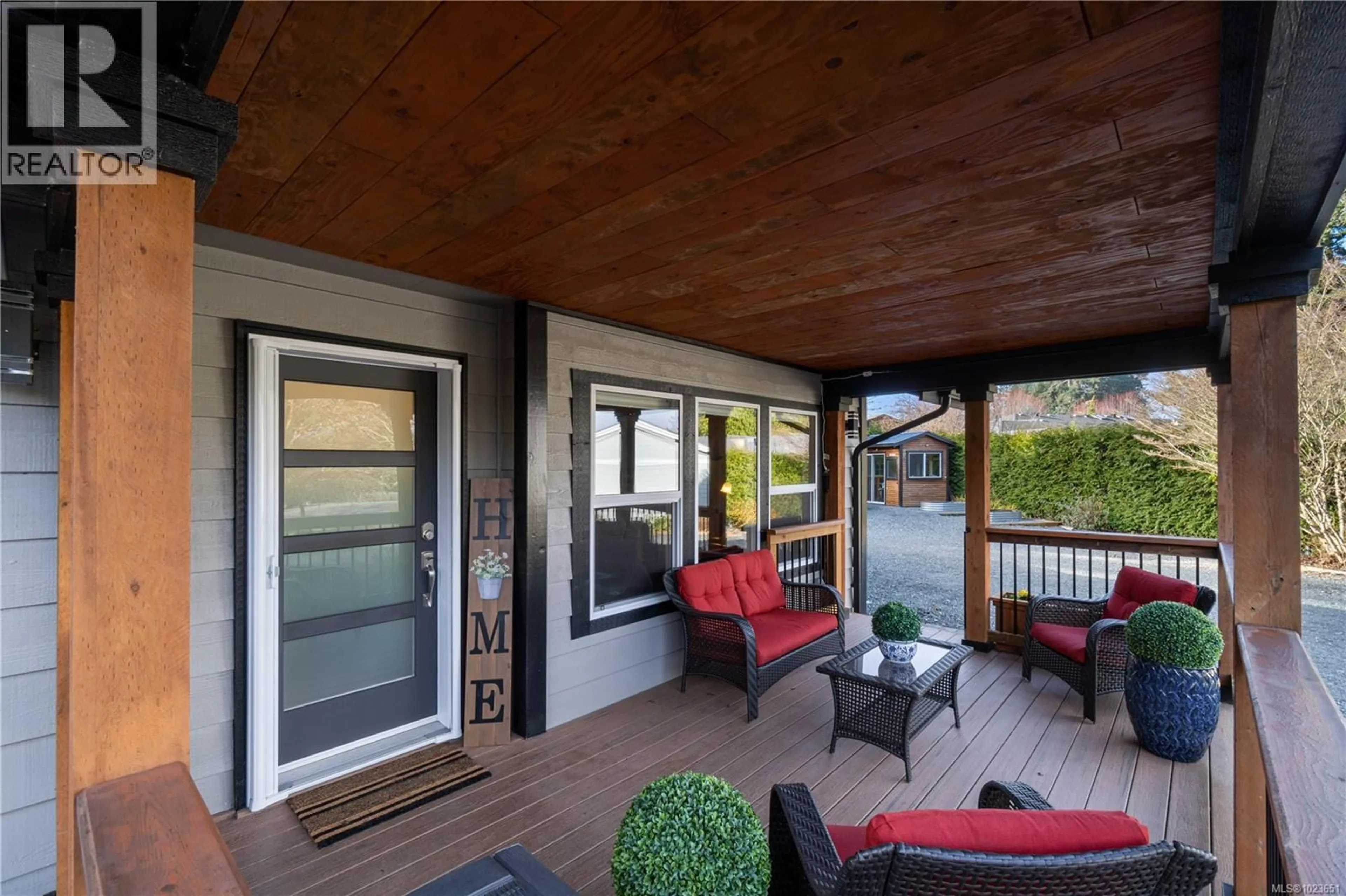 Patio, water/lake/river/ocean view for 674 HAWTHORNE RISE, Parksville British Columbia V9P2A1