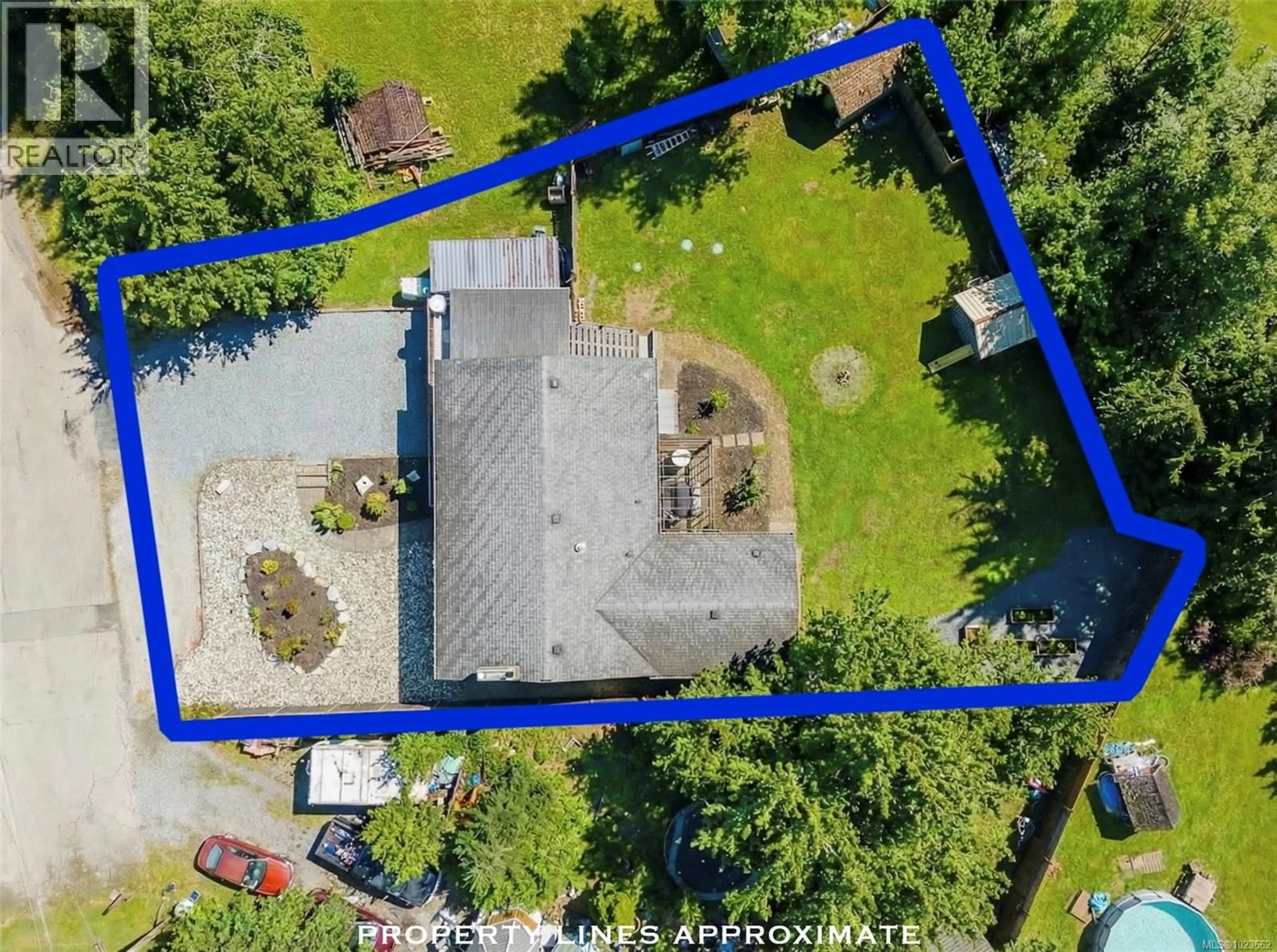 A pic from outside/outdoor area/front of a property/back of a property/a pic from drone, building for 3422 MARKHAM PLACE, Port Alberni British Columbia V9Y8T1