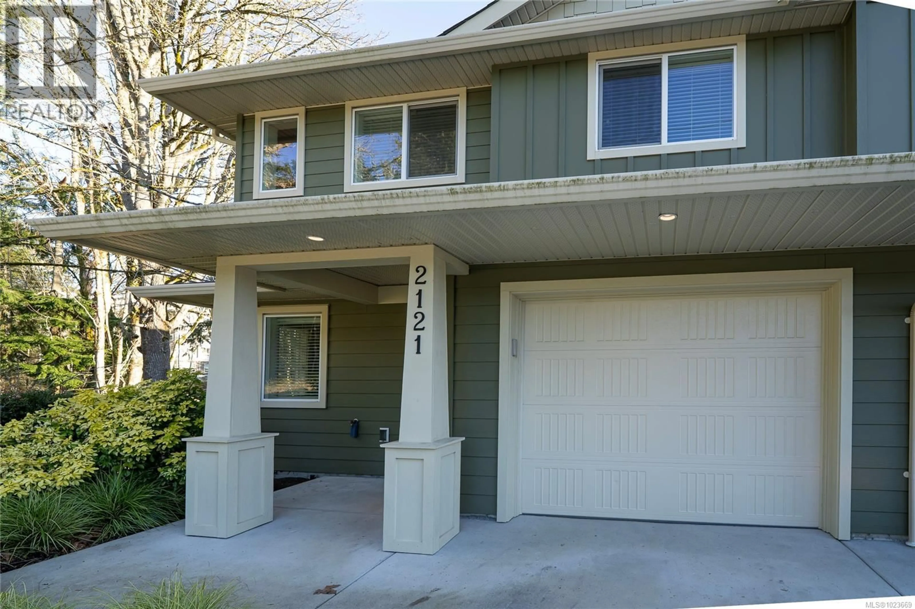 Home with vinyl exterior material, street for 2121 CHARTERS ROAD, Sooke British Columbia V9Z0Y9