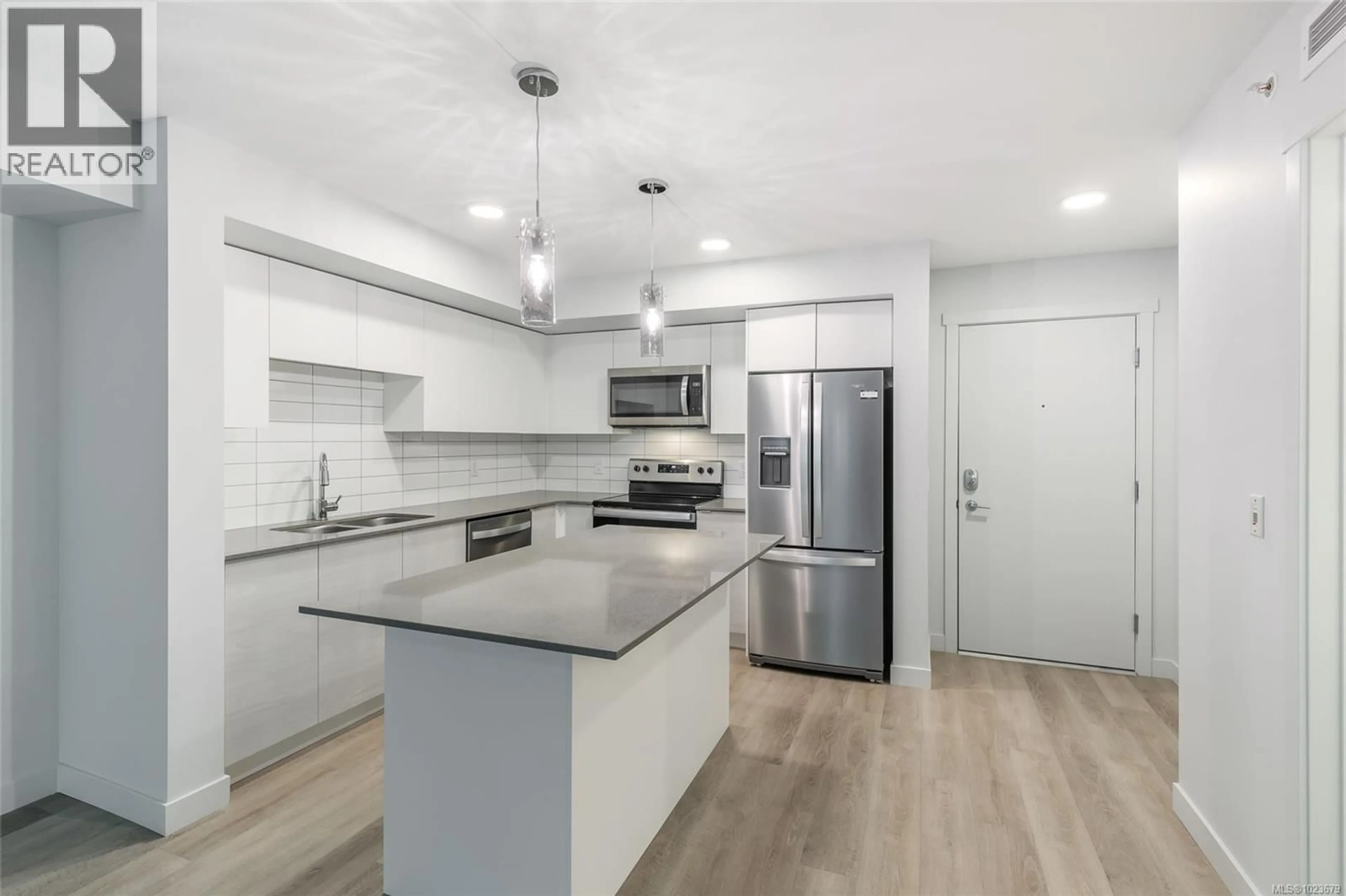 Open concept kitchen, unknown for 311 - 4820 CEDAR RIDGE PLACE, Nanaimo British Columbia V9T0M7