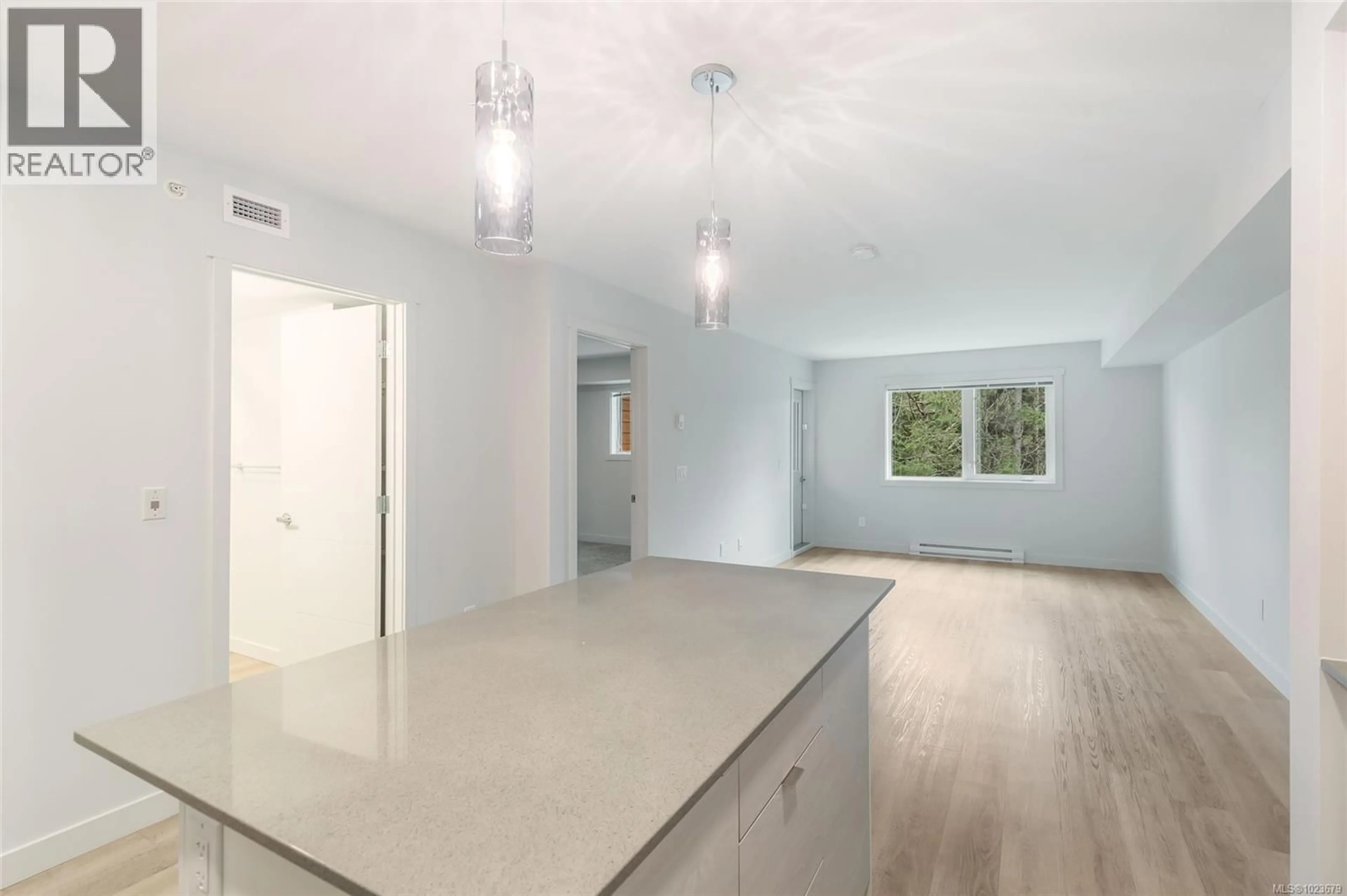 Open concept kitchen, unknown for 311 - 4820 CEDAR RIDGE PLACE, Nanaimo British Columbia V9T0M7