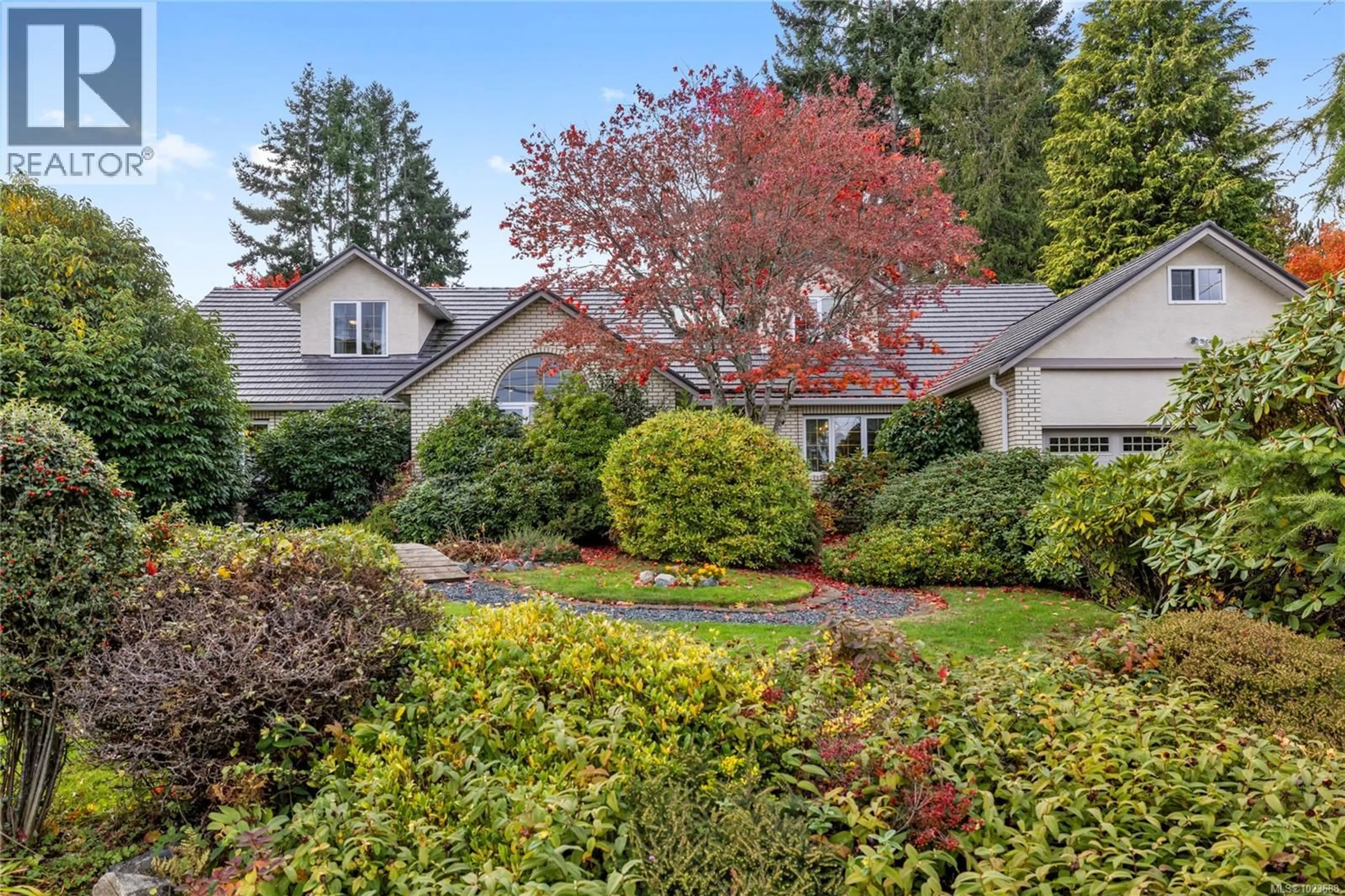 Unknown for 566 CRESCENT ROAD WEST, Qualicum Beach British Columbia V9K1J2