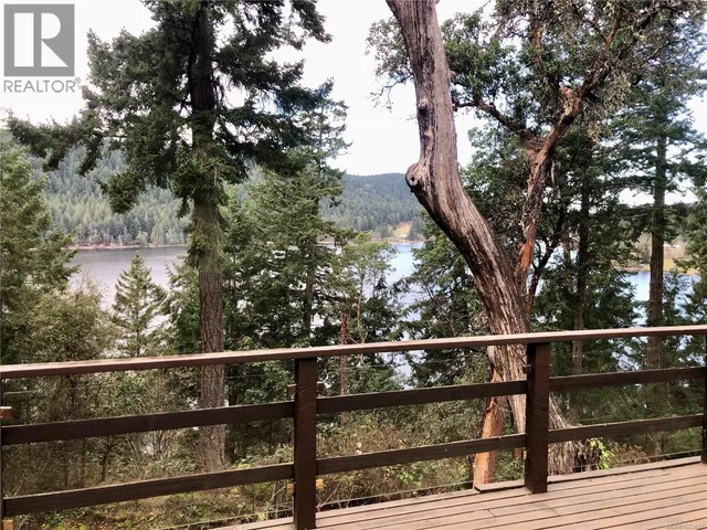 250 SOUTH BANK DRIVE, Salt Spring 3