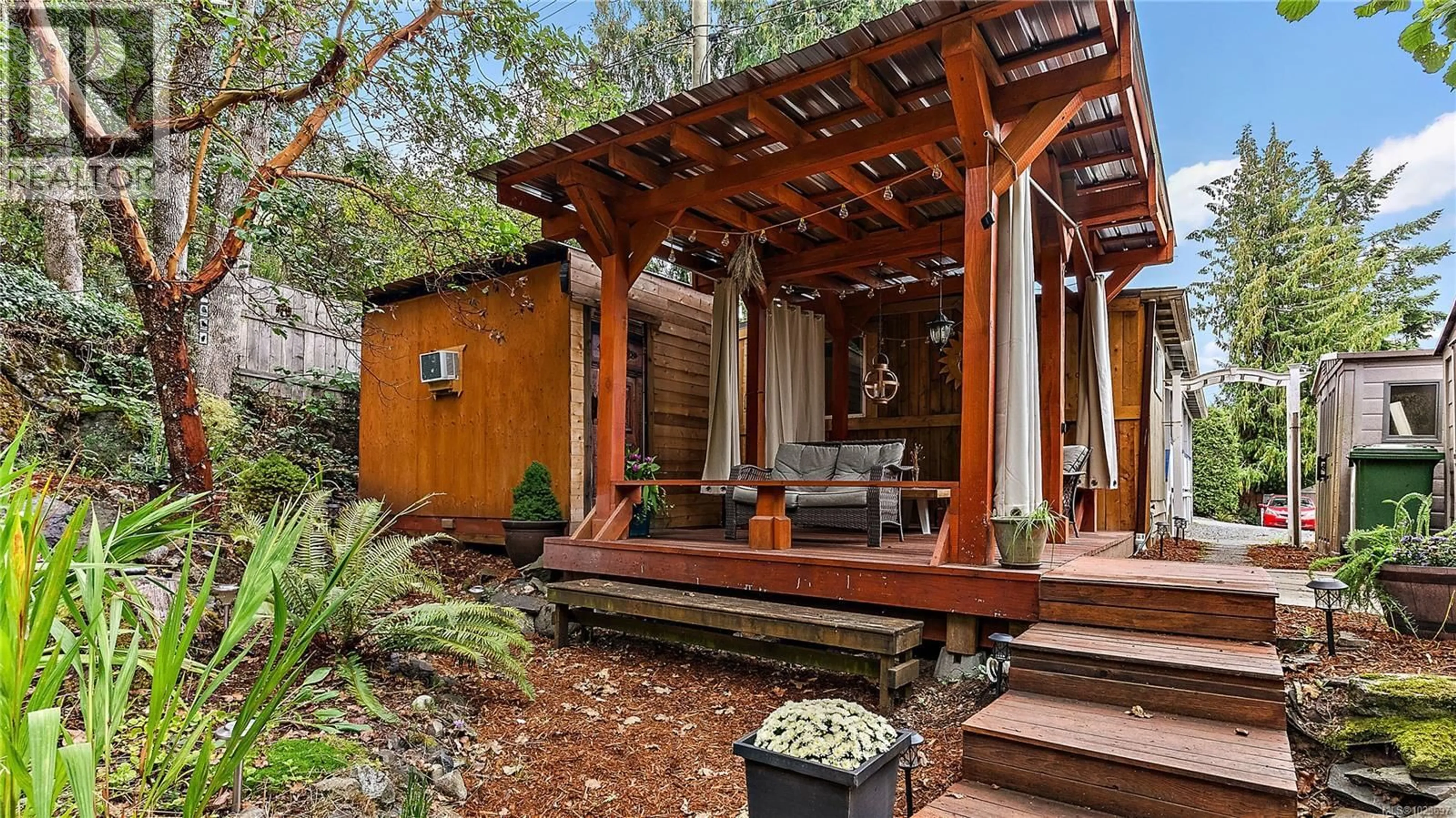 Patio, street for 11 - 2587 SELWYN ROAD, Langford British Columbia V9B4V4