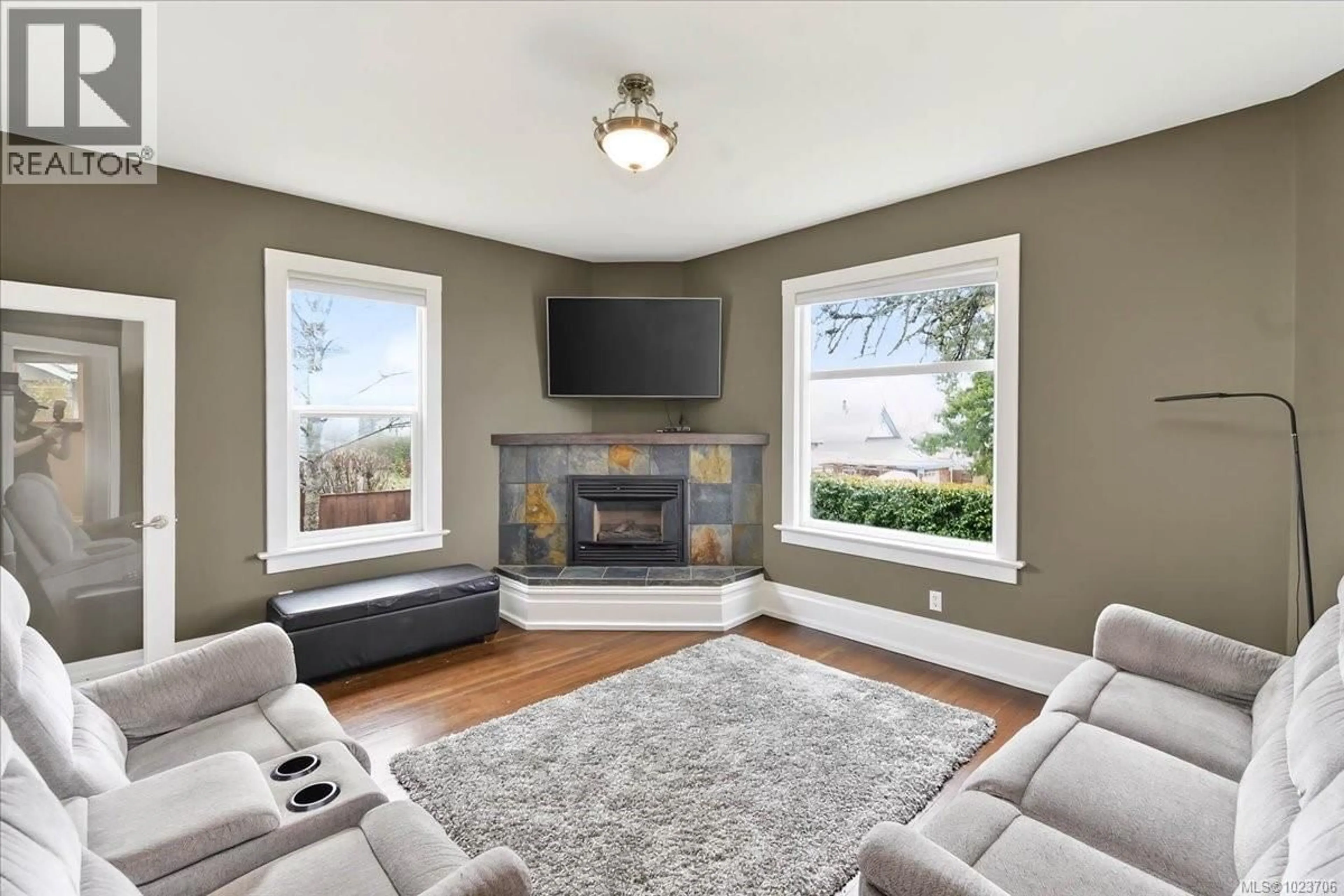 Living room with furniture, unknown for 3049 6TH AVENUE, Port Alberni British Columbia V9Y2G8