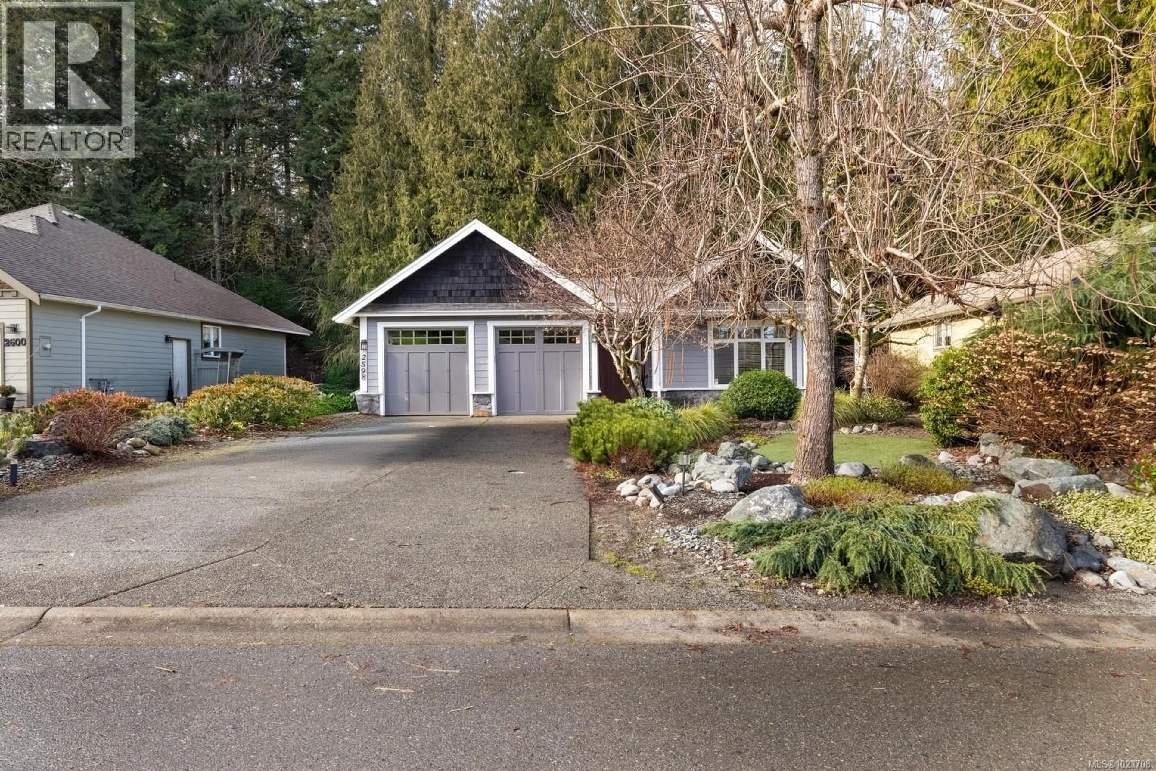 Home with vinyl exterior material, street for 2598 KINNOULL CRESCENT, Mill Bay British Columbia V8H1H3