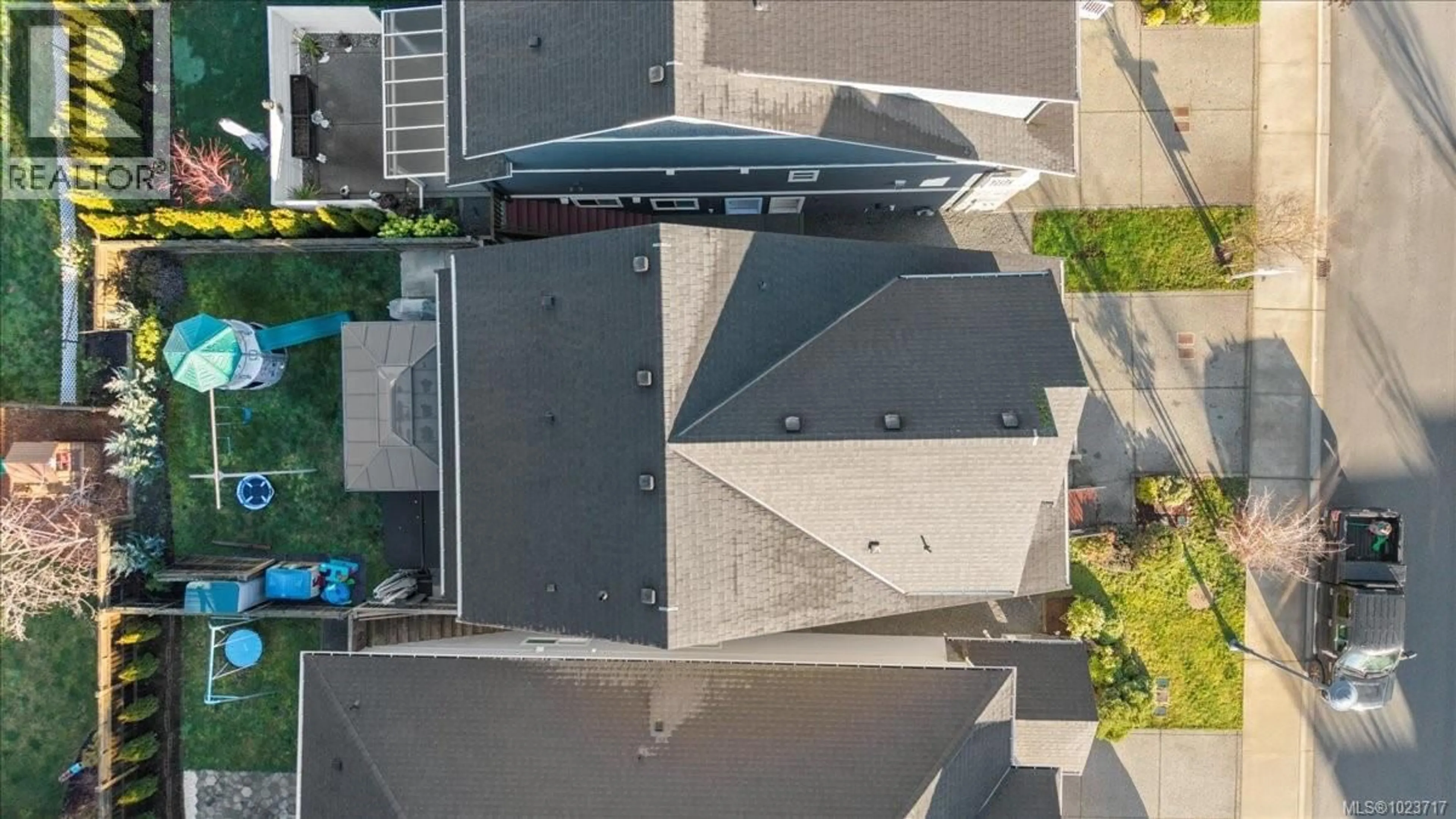 A pic from outside/outdoor area/front of a property/back of a property/a pic from drone, city buildings view from balcony for 1219 DREAMCATCHER PLACE, Langford British Columbia V9B0T6