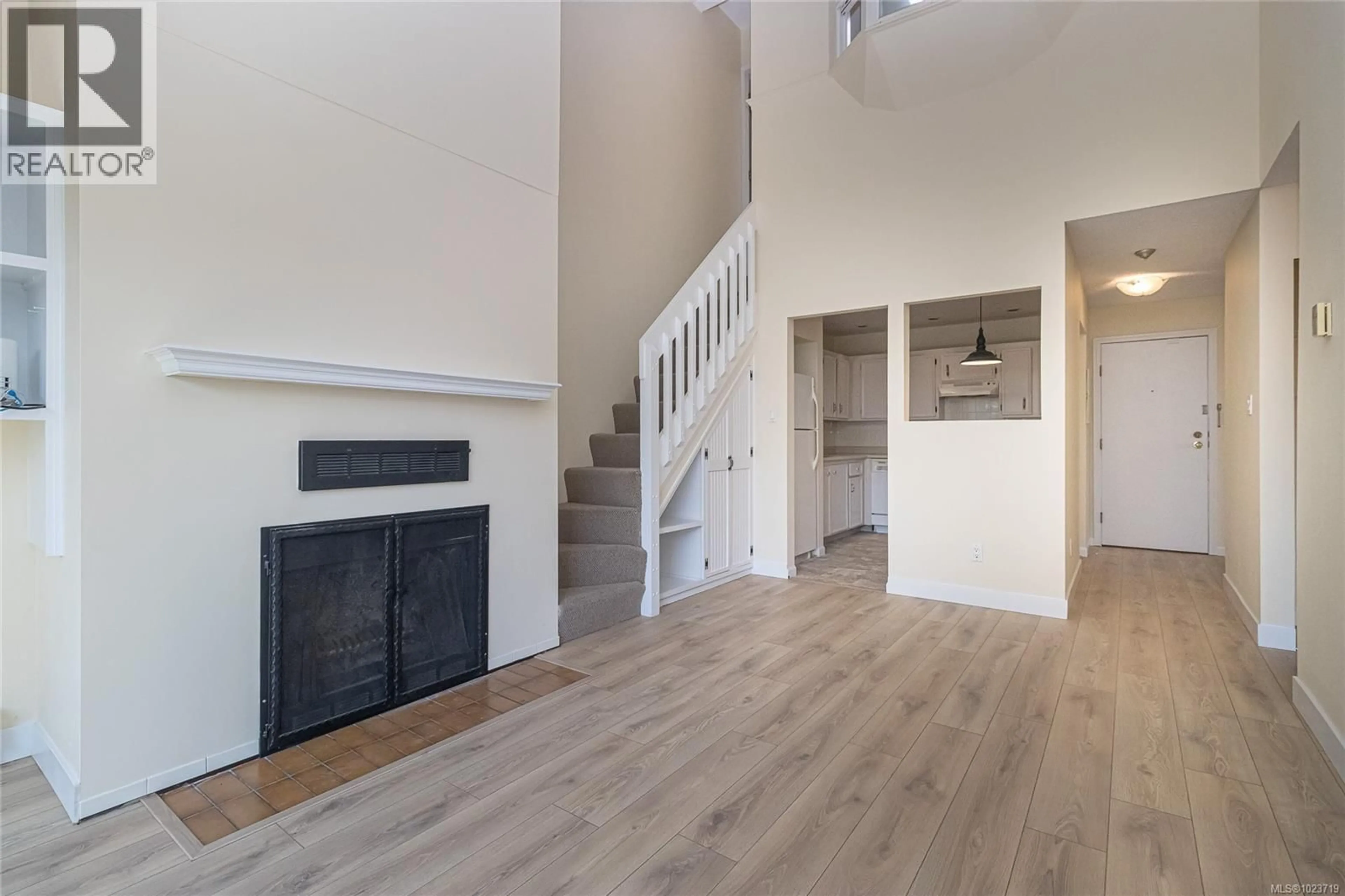 A pic of a room for 310 - 3215 ALDER STREET, Saanich British Columbia V8X1P3