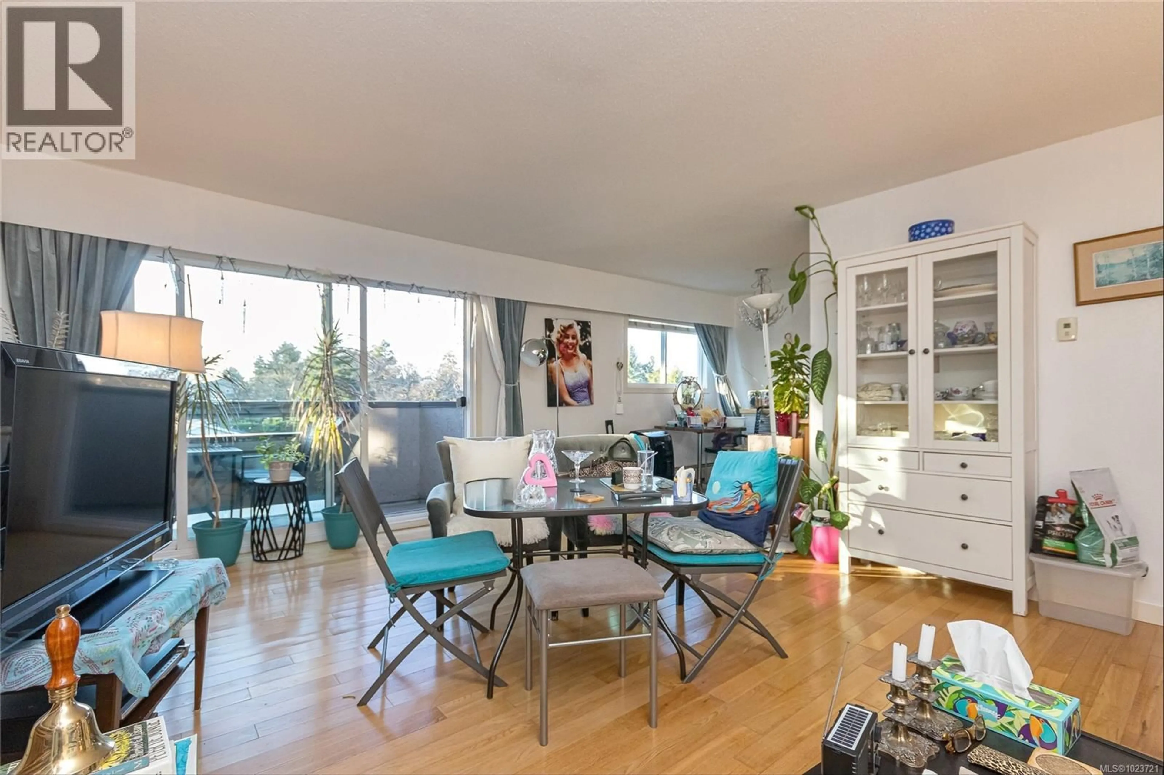 Unknown for 405 - 3800 QUADRA STREET, Saanich British Columbia V8X1H8