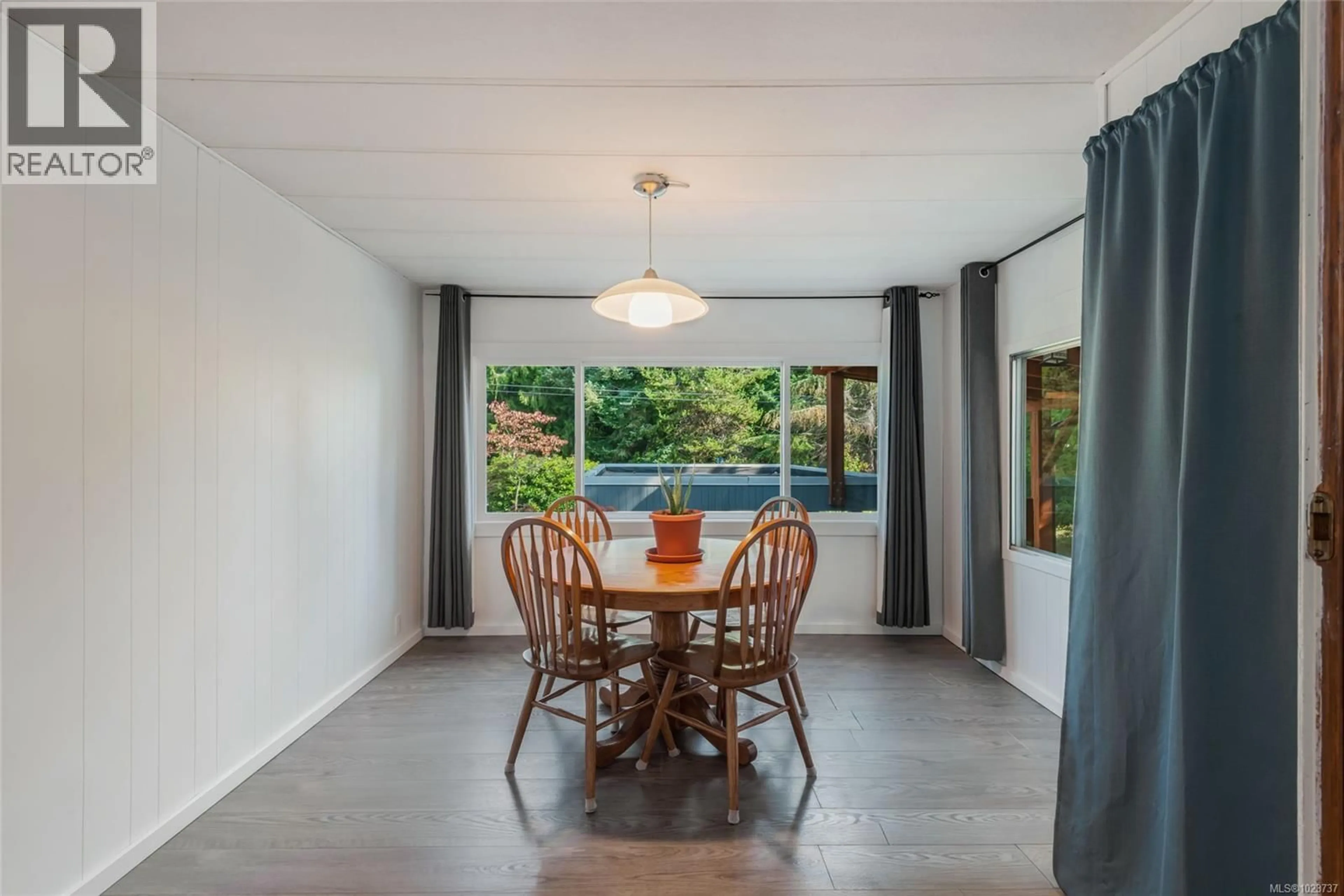 Dining room, unknown for 1520 KING ROAD, Qualicum Beach British Columbia V9K2A8