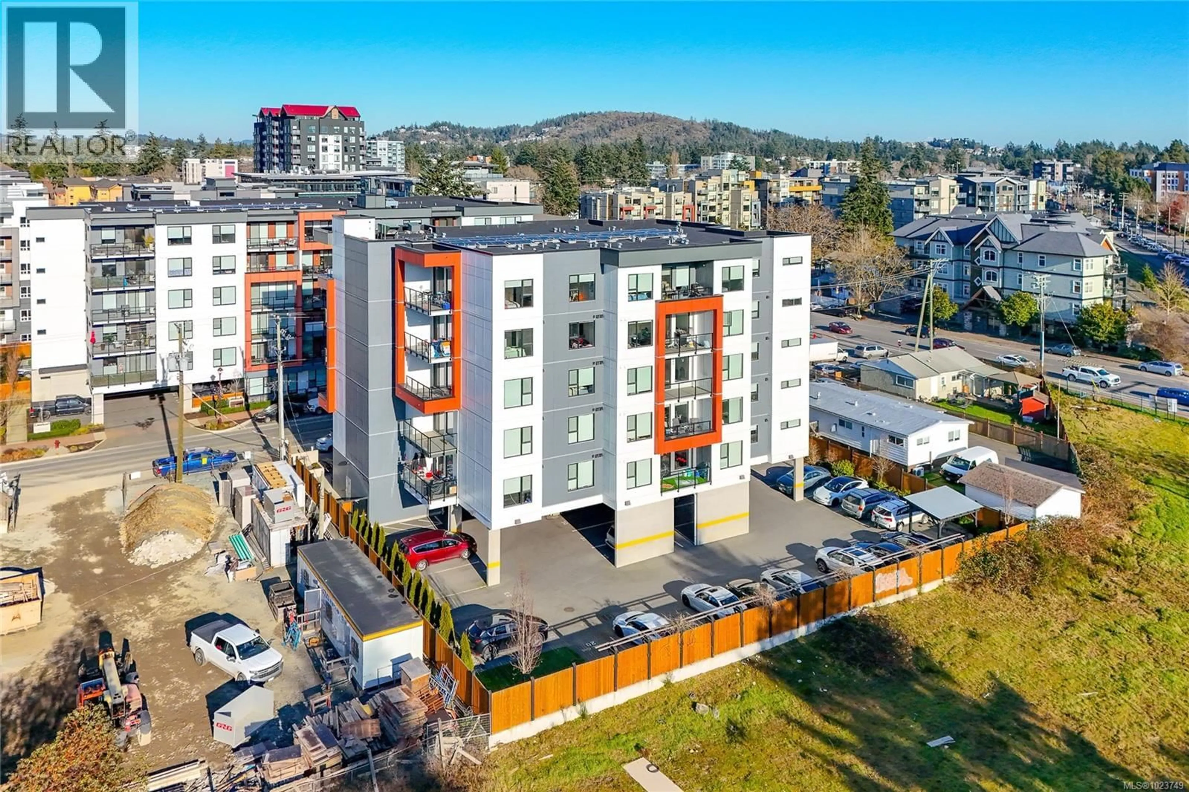 A pic from outside/outdoor area/front of a property/back of a property/a pic from drone, city buildings view from balcony for 506 - 815 ORONO AVENUE, Langford British Columbia V9B2T9